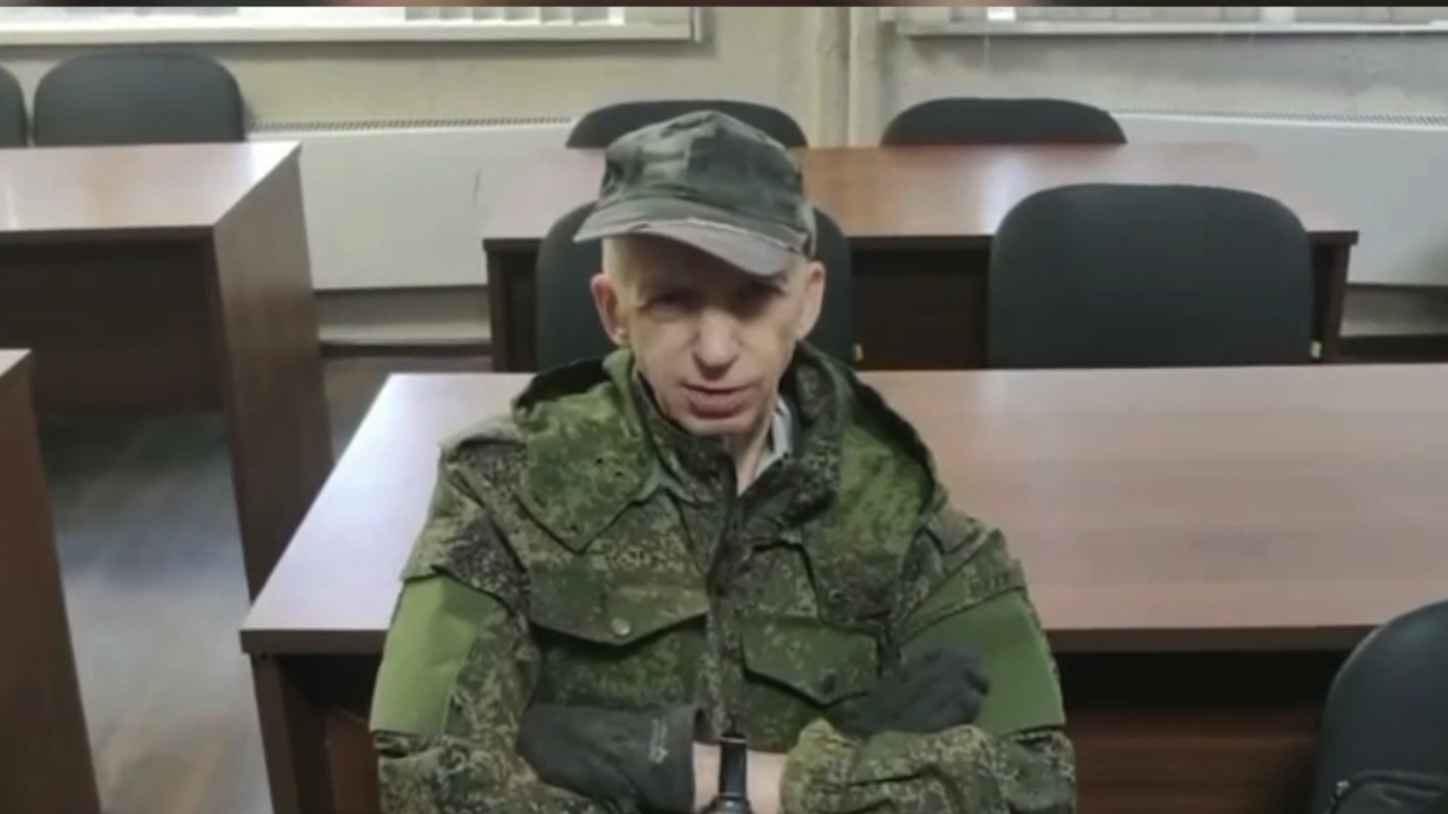 Столичный пенсионер поверил аферистам и пришел на задержание в Сбер