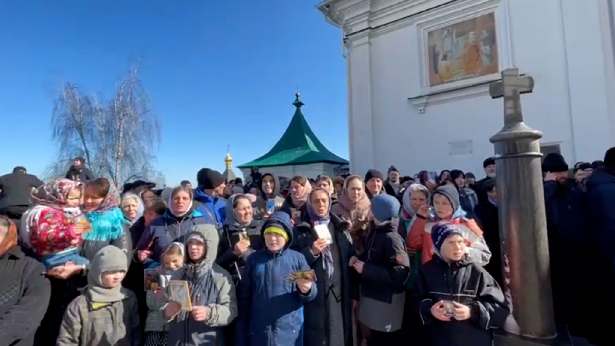 Набат звучит в Киево-Печерской лавре