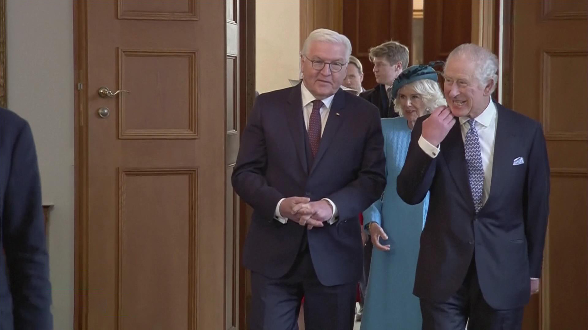 Король Карл попытается развеять в Германии осадочек от Brexit