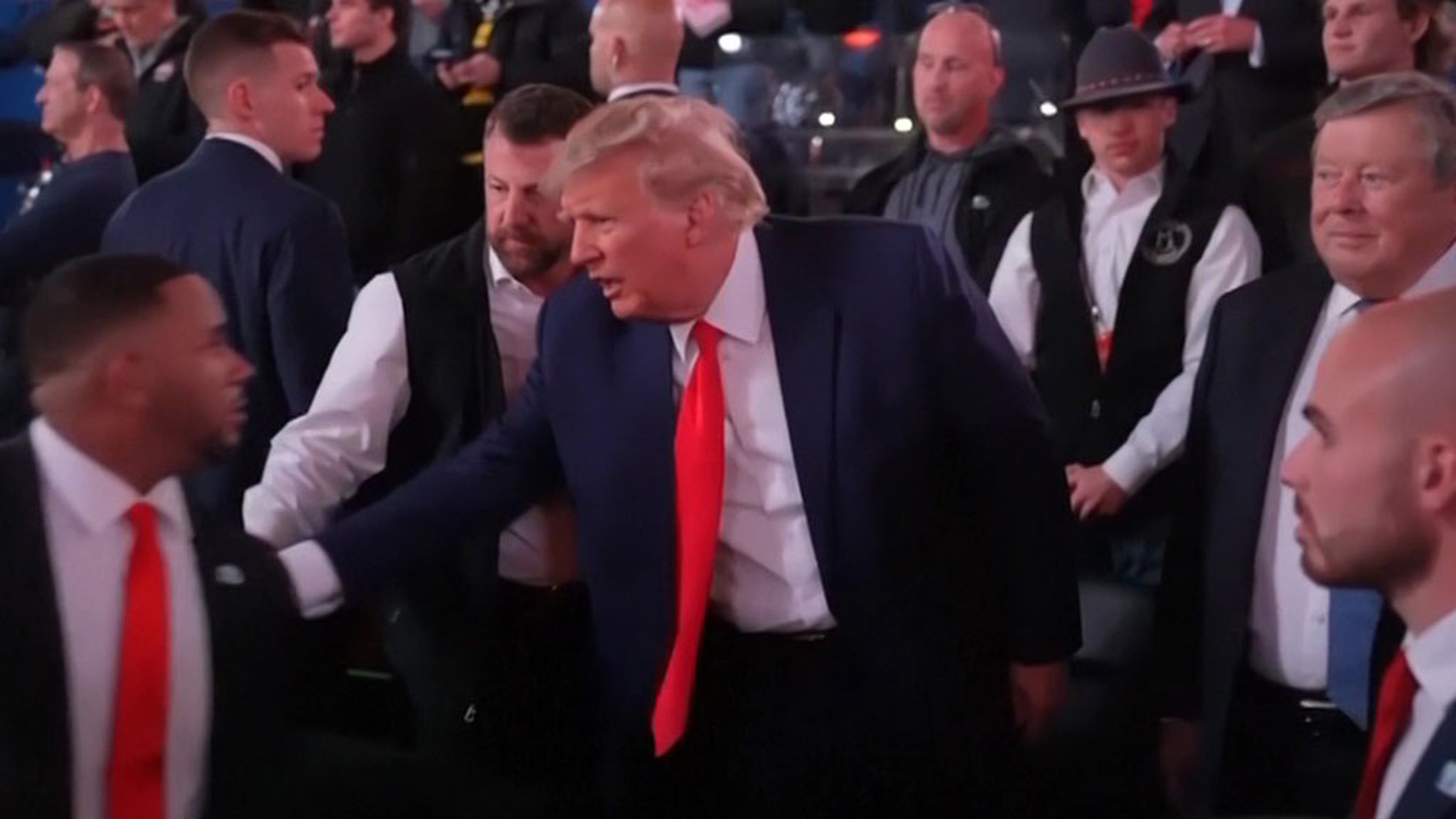 Большое жюри Нью-Йорка проголосовало за выдвижение обвинений Трампу