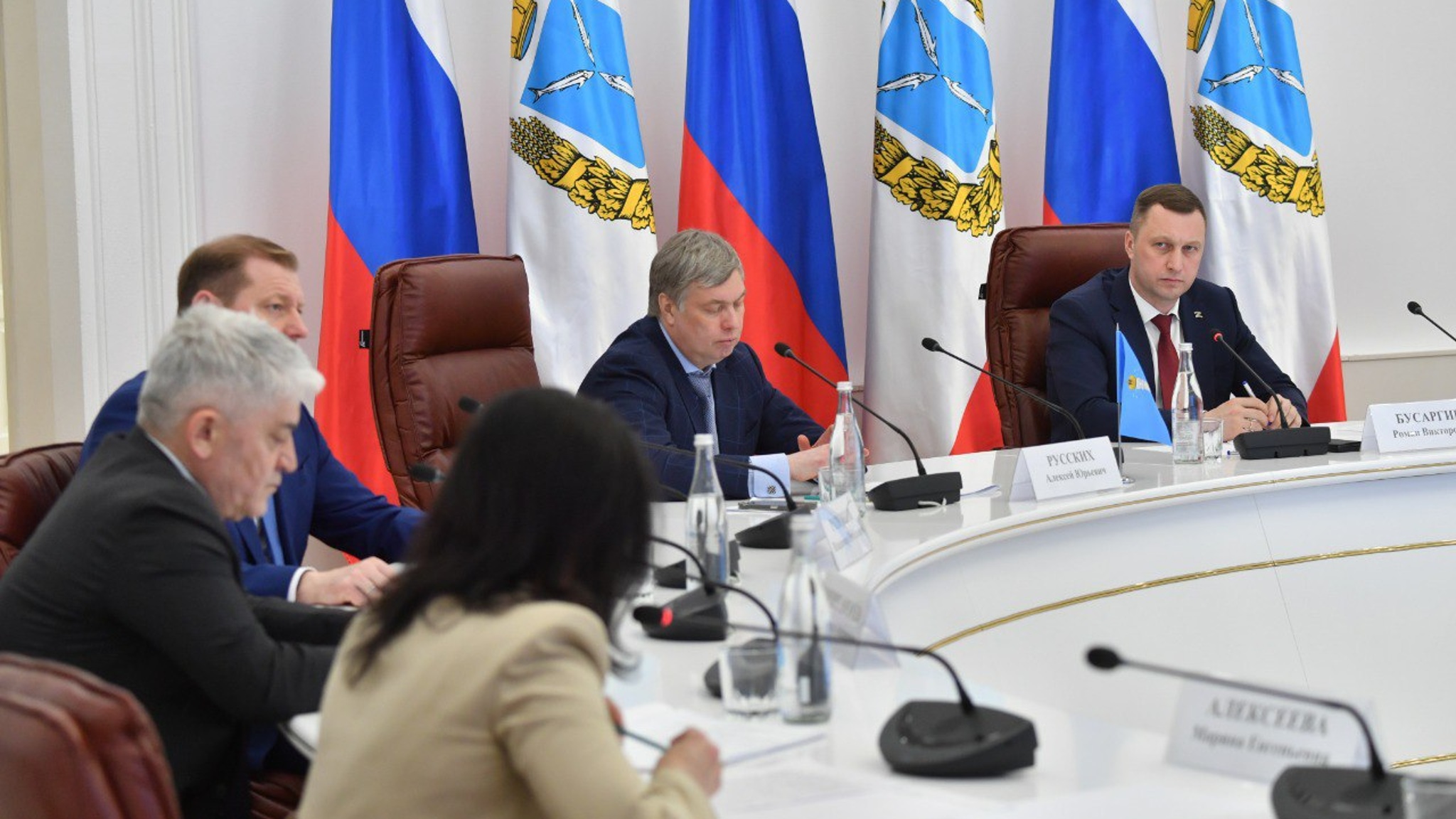 Глава региона провел встречу с главой Ульяновской области