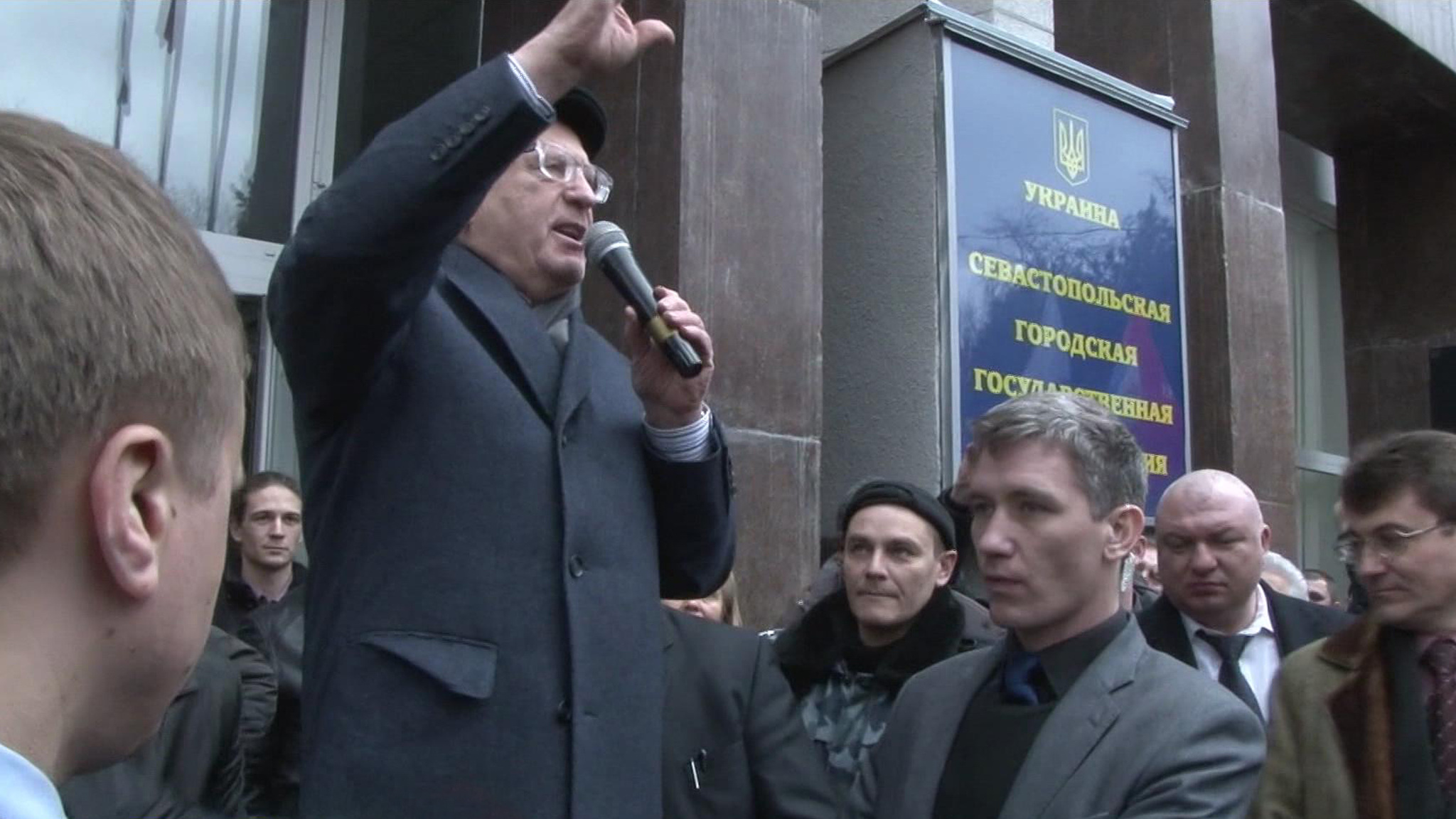 В Госдуме почтили память Татарского и вспоминали Жириновского