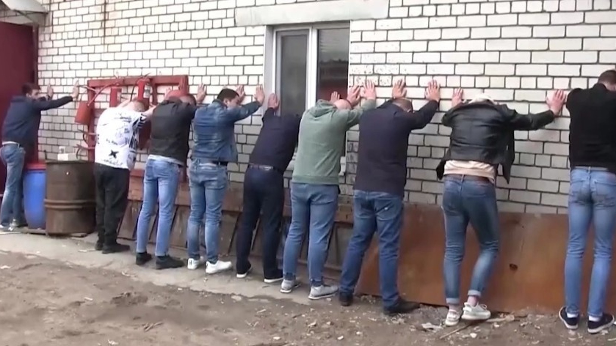 В Саратове задержаны 29 человек за мошенничество с липовыми тендерами