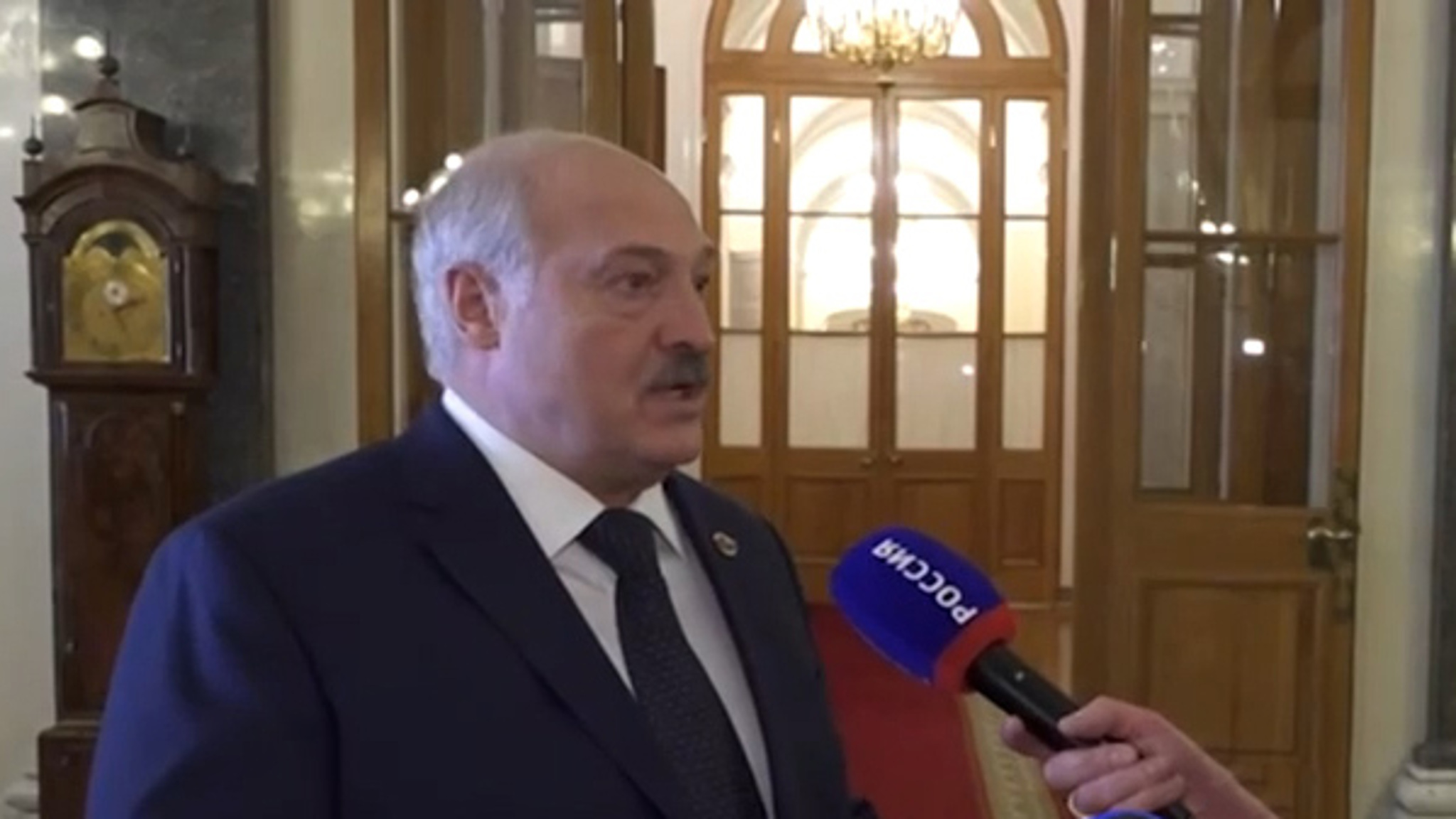 Лукашенко предложил уничтожить все ядерное оружие