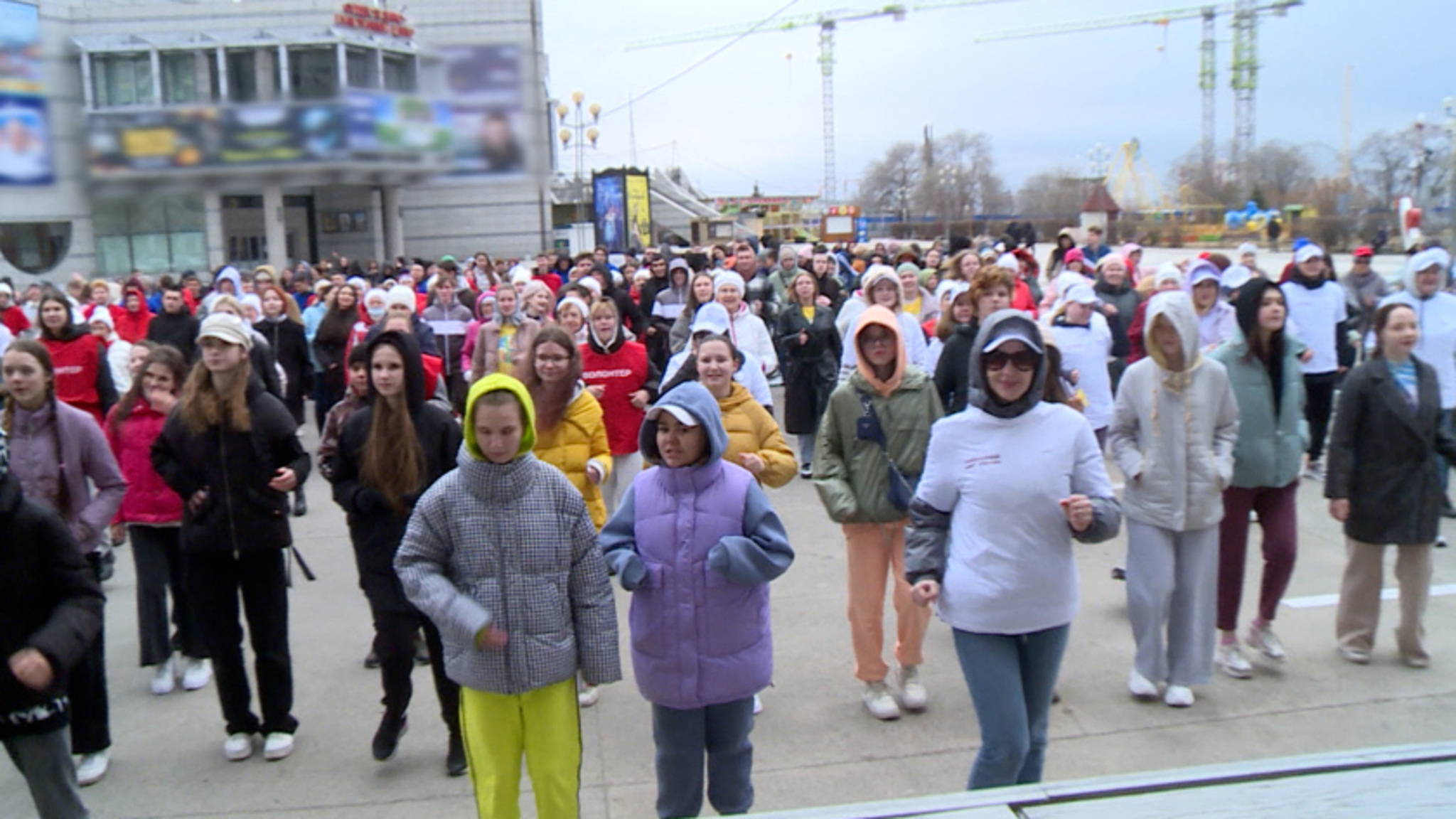 Массовую уличную тренировку провели в центре Благовещенска