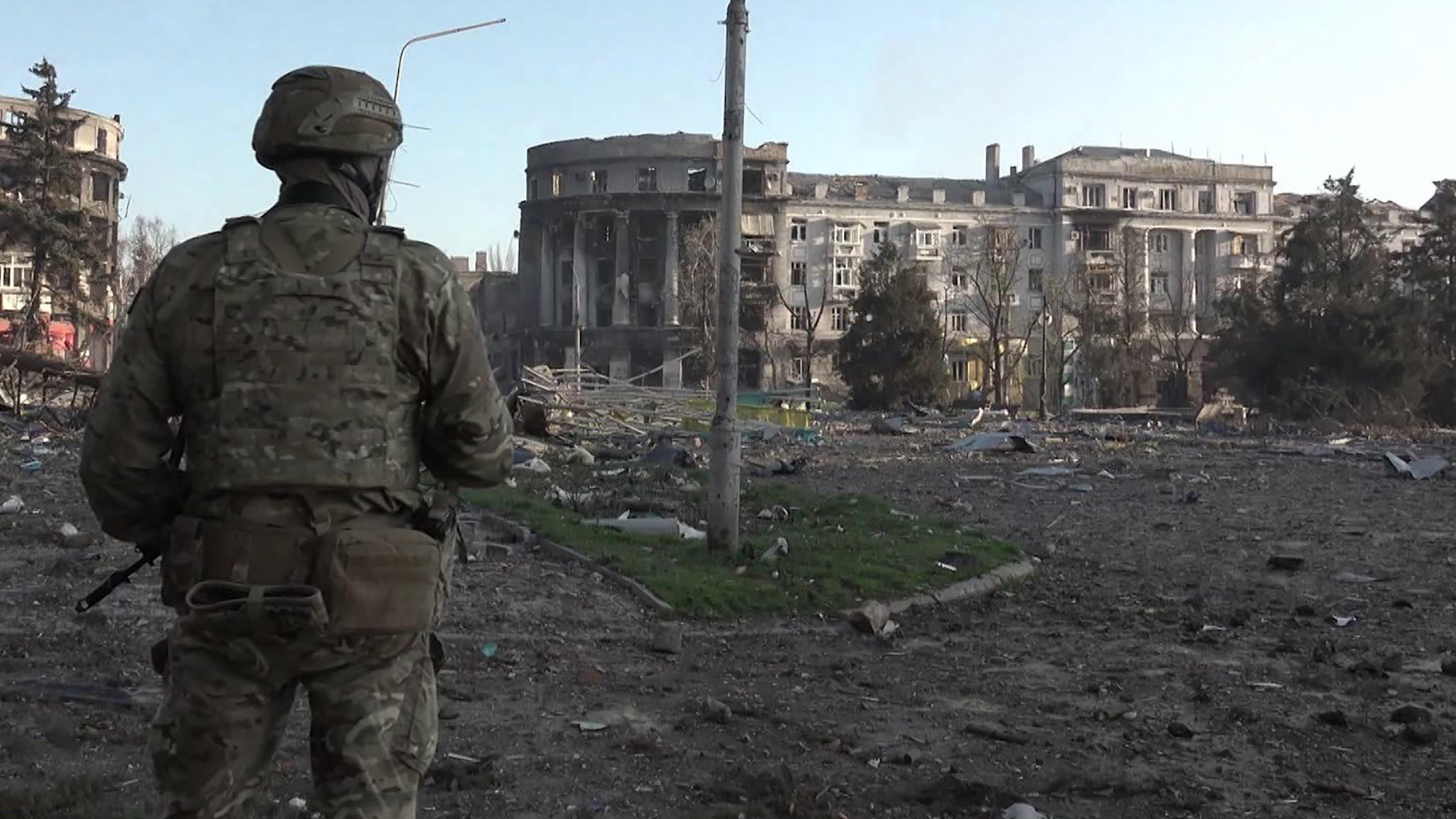 Украинские боевики, отступая, не пощадили Артемовск