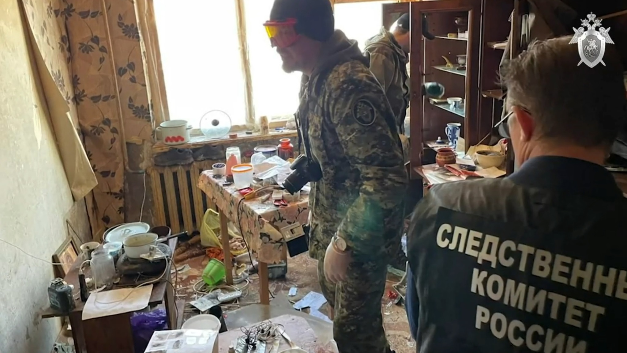 Мужчина насмерть забил трех собутыльников и скрылся с места преступления