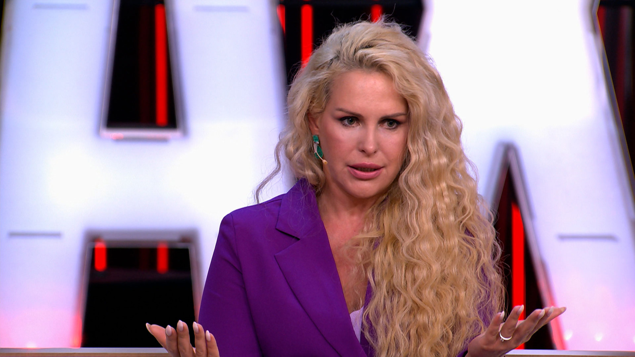 Актриса Евгения Лютая высказалась о гибели жительницы Магнитогорска