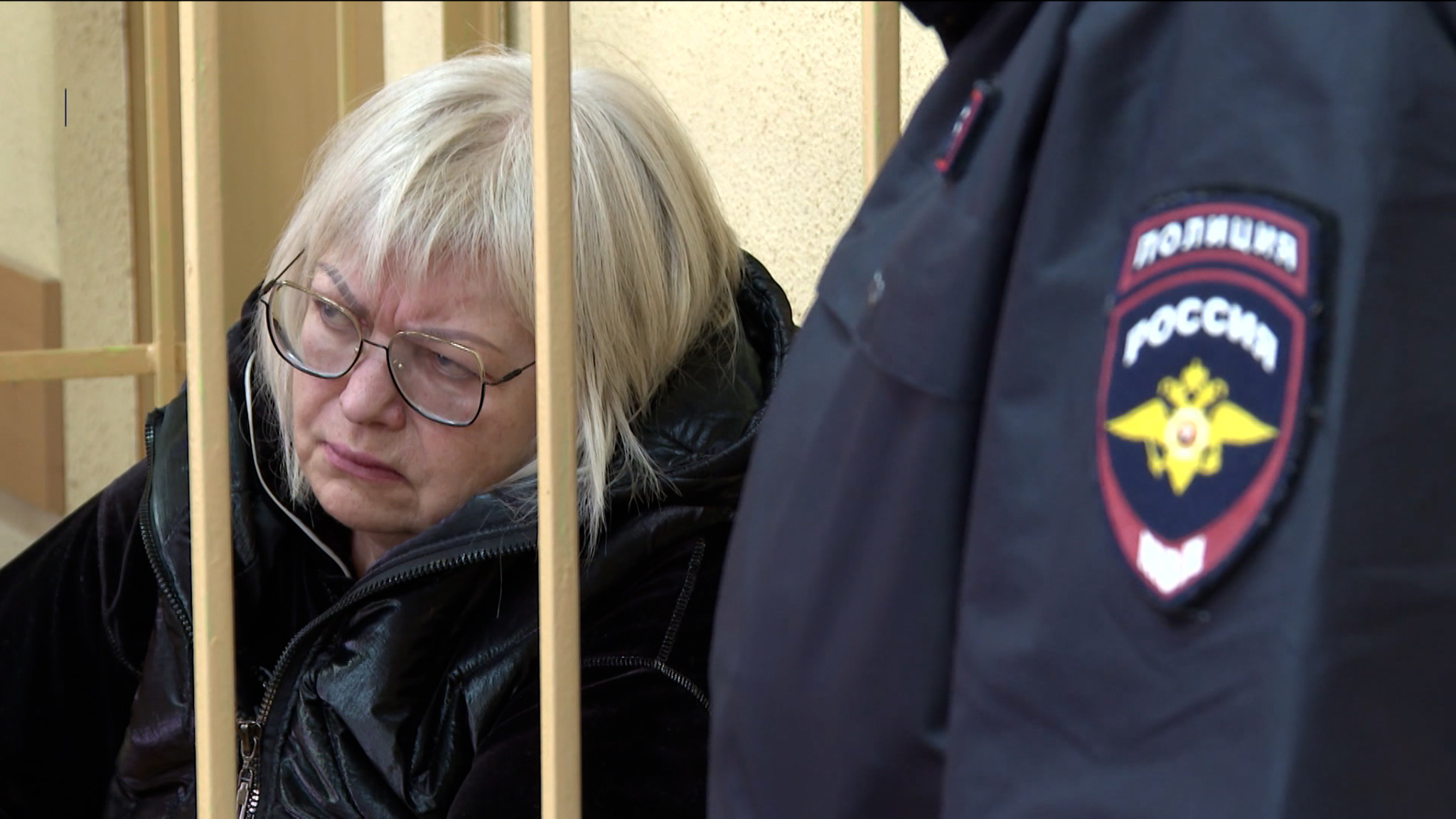 Брянская чиновница брала откаты в полтора миллиона