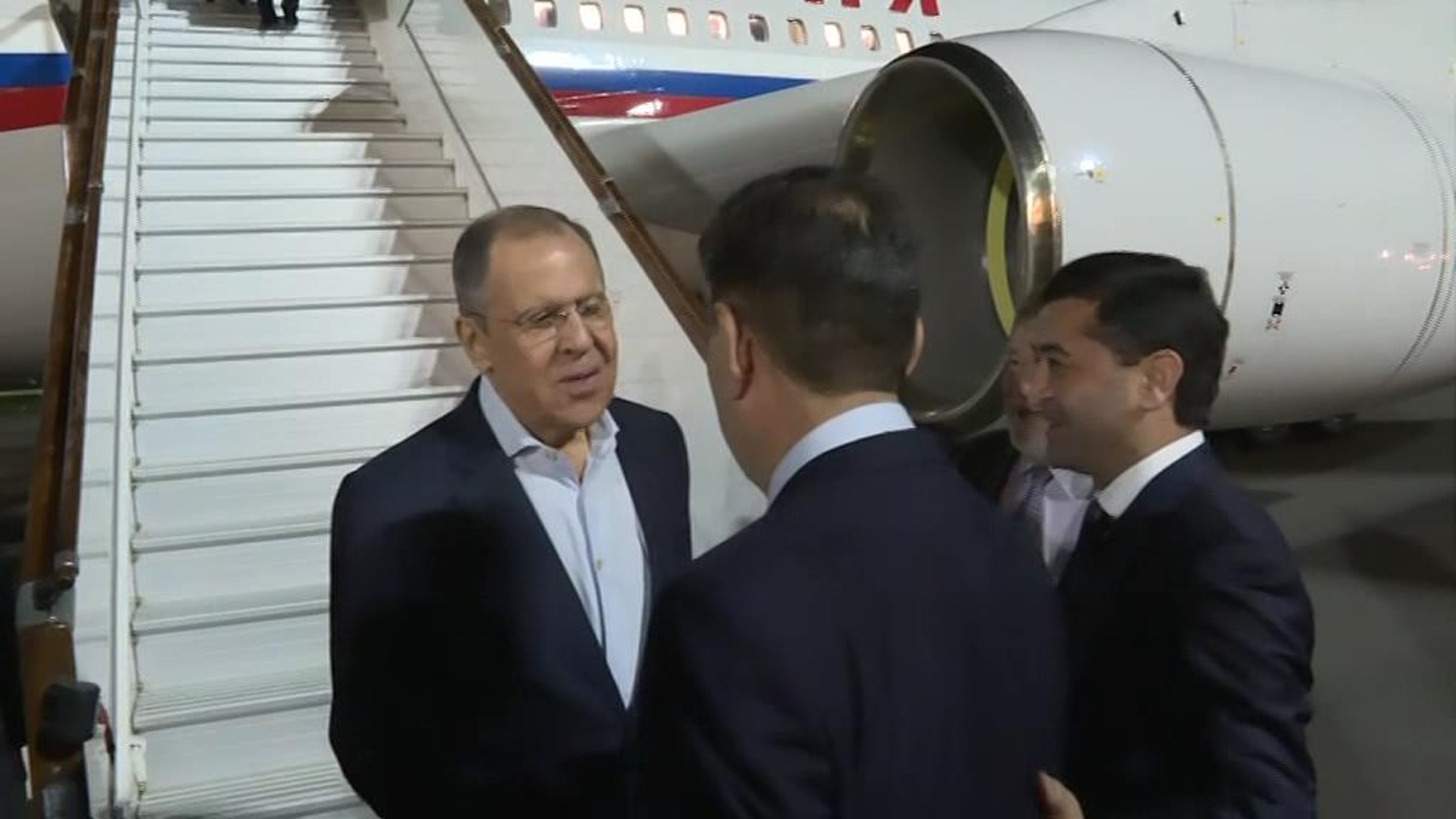 Лавров прибыл в Самарканд на министерскую конференцию стран-соседей Афганистана