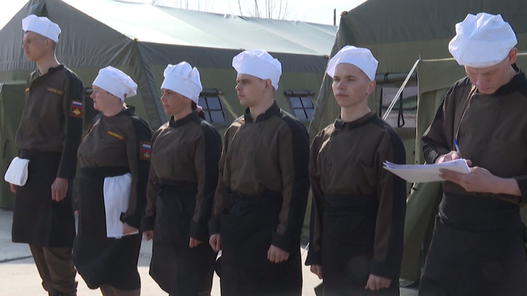 Около 500 военных поваров и хлебопеков подготовили в военной школе ВВО Забайкалья
