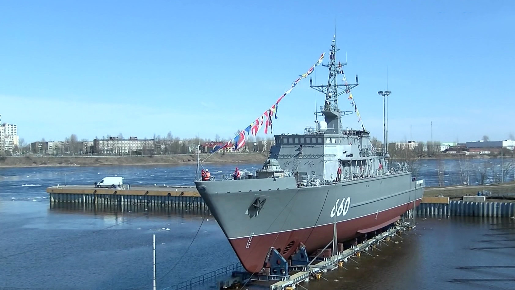 Уникальный минный тральщик спущен на воду