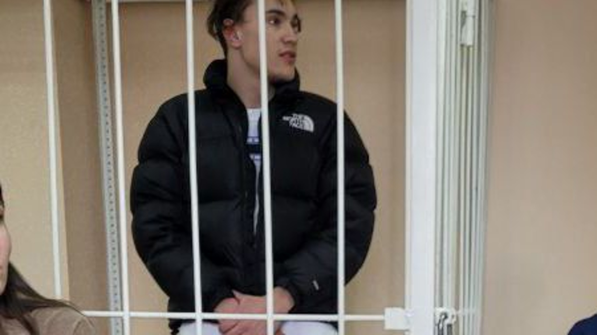 Молодой водитель насмерть сбил переходившую дорогу на "зеленый" женщину