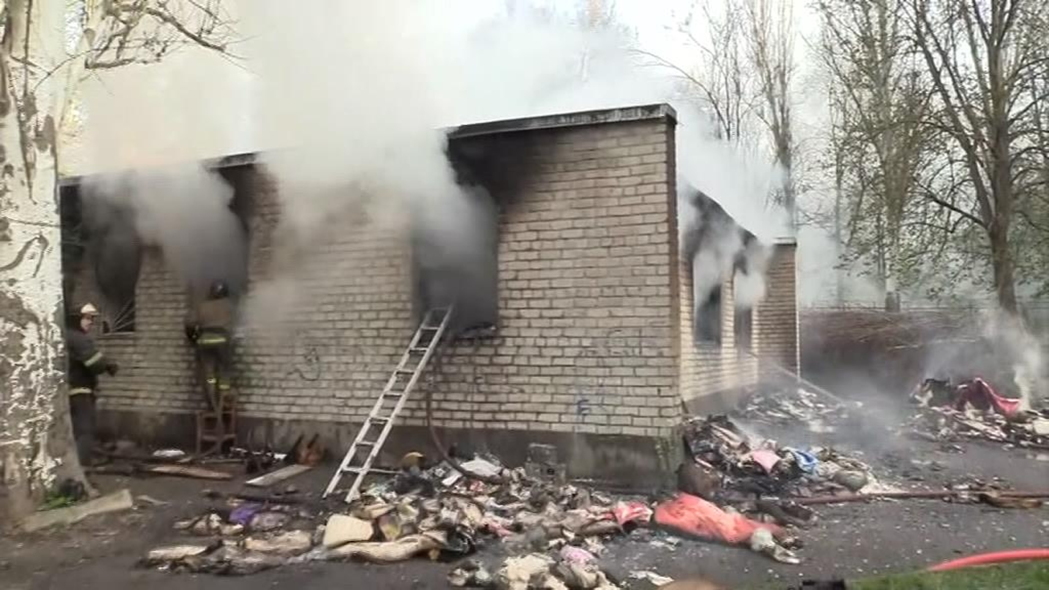 ВСУ минувшей ночью с особой жестокостью бомбили Донецк