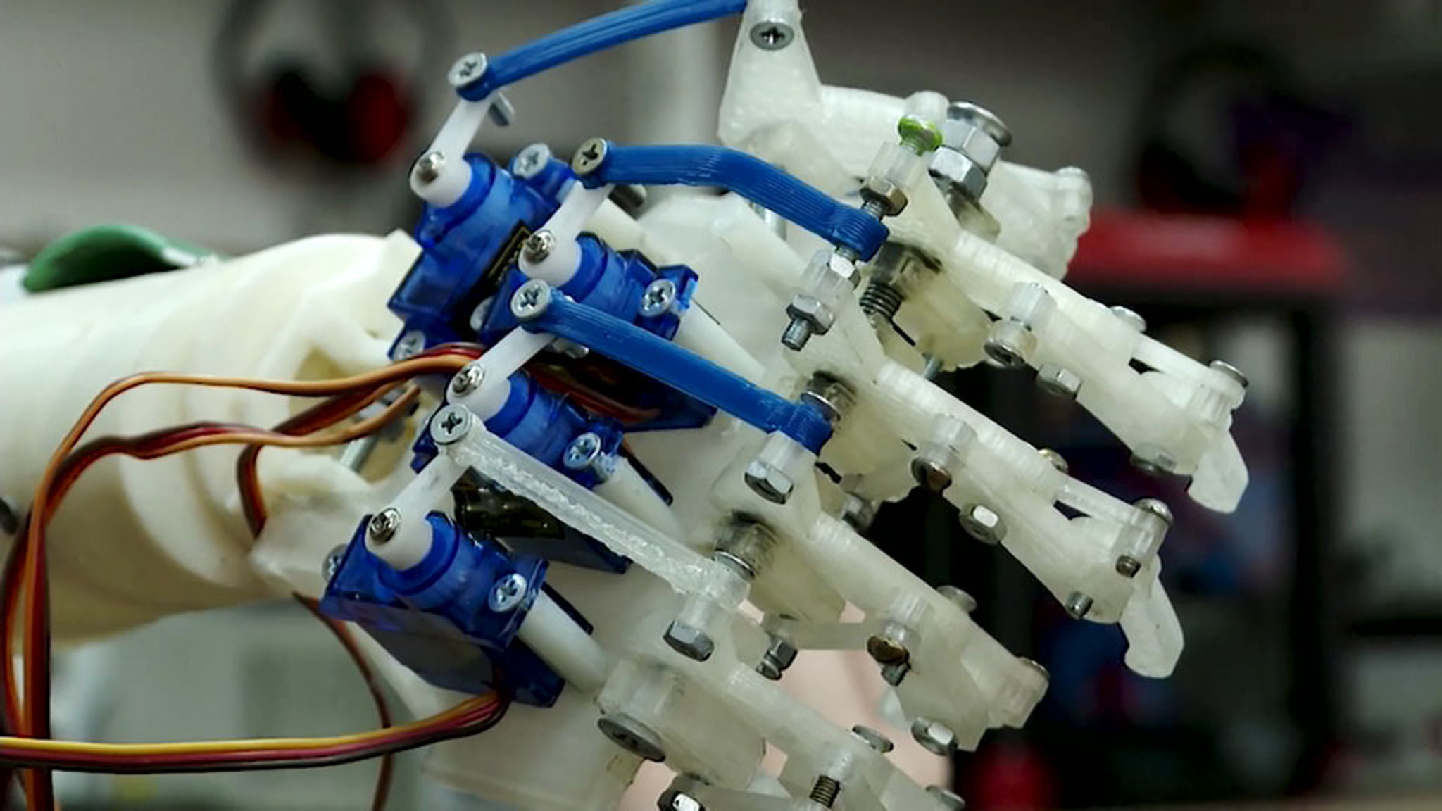 Роботизированная рука: уникальная разработка кубанских старшеклассников