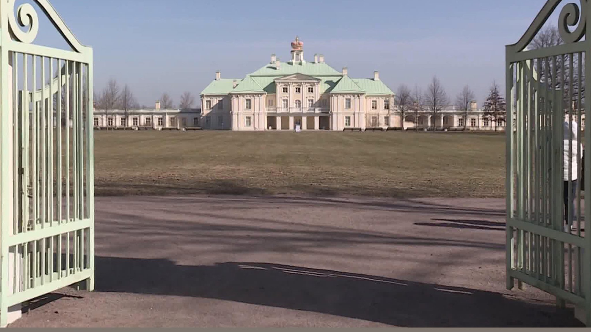 Подготовка парка Ораниенбаум к летнему сезону