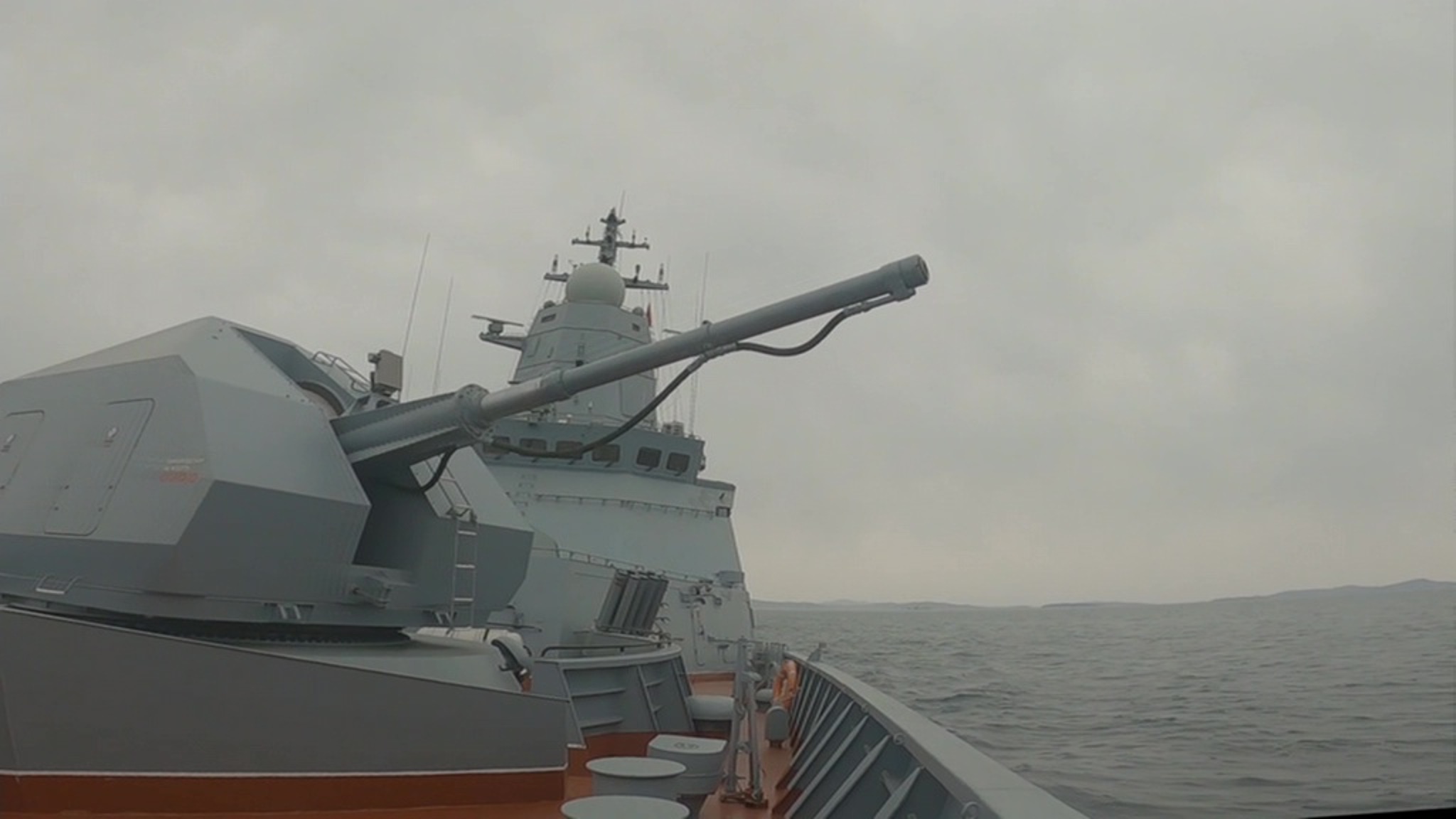 ТОФ ведет огонь из всех орудий в ходе внезапной проверки боеготовности