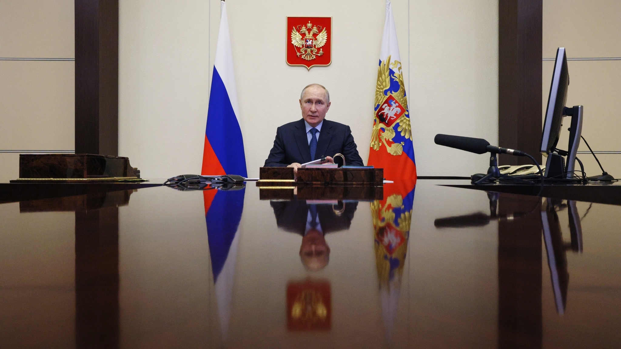 Владимир Путин направил послание участникам и гостям 45-го ММКФ