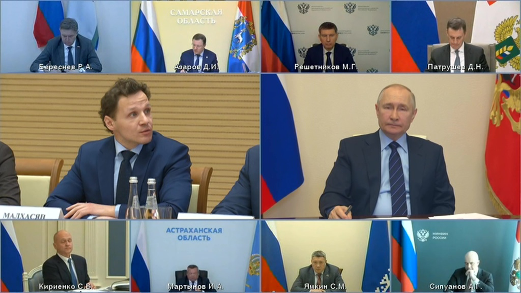 Что думает Путин о стимулах для муниципальных служащих
