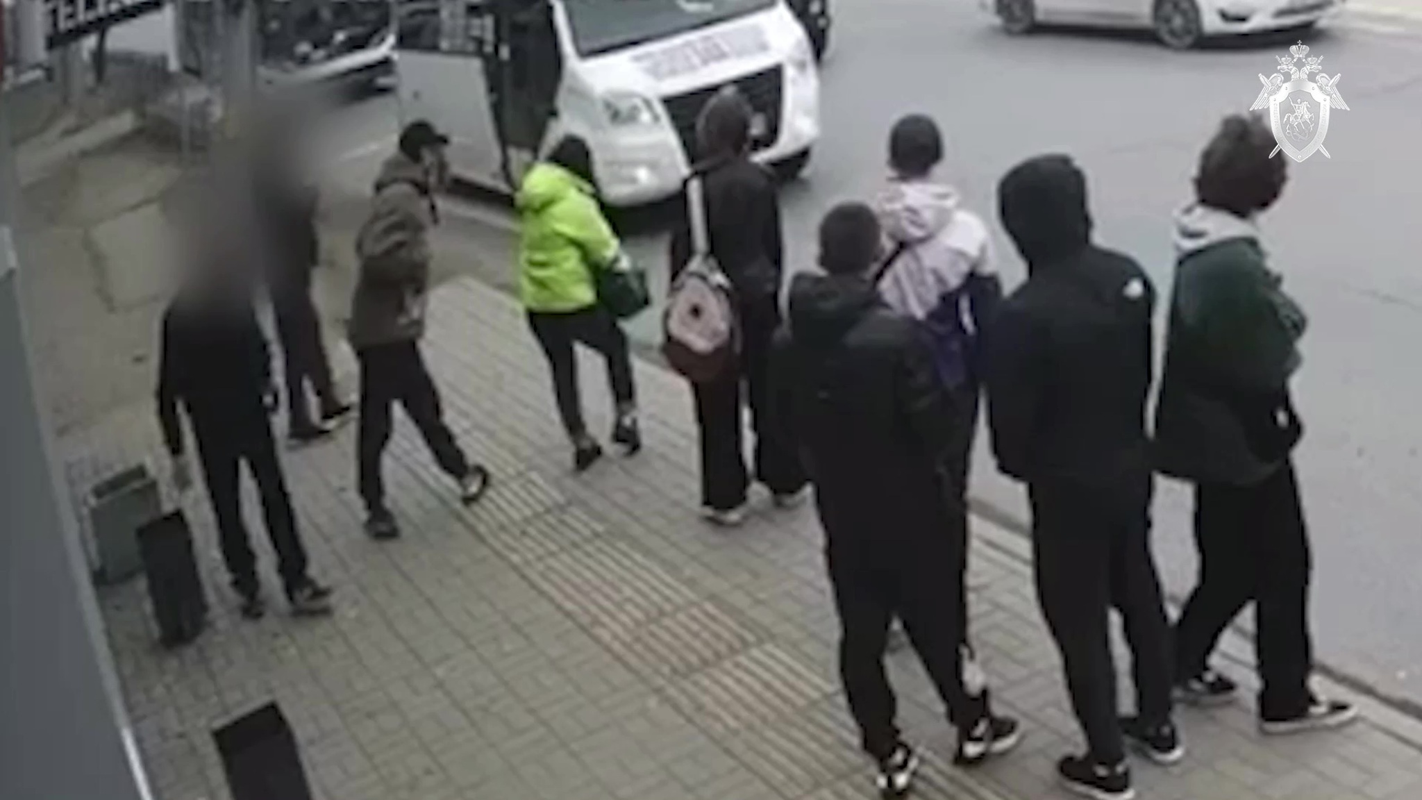 Покушение наркомана на женщину в Омске попало на видео