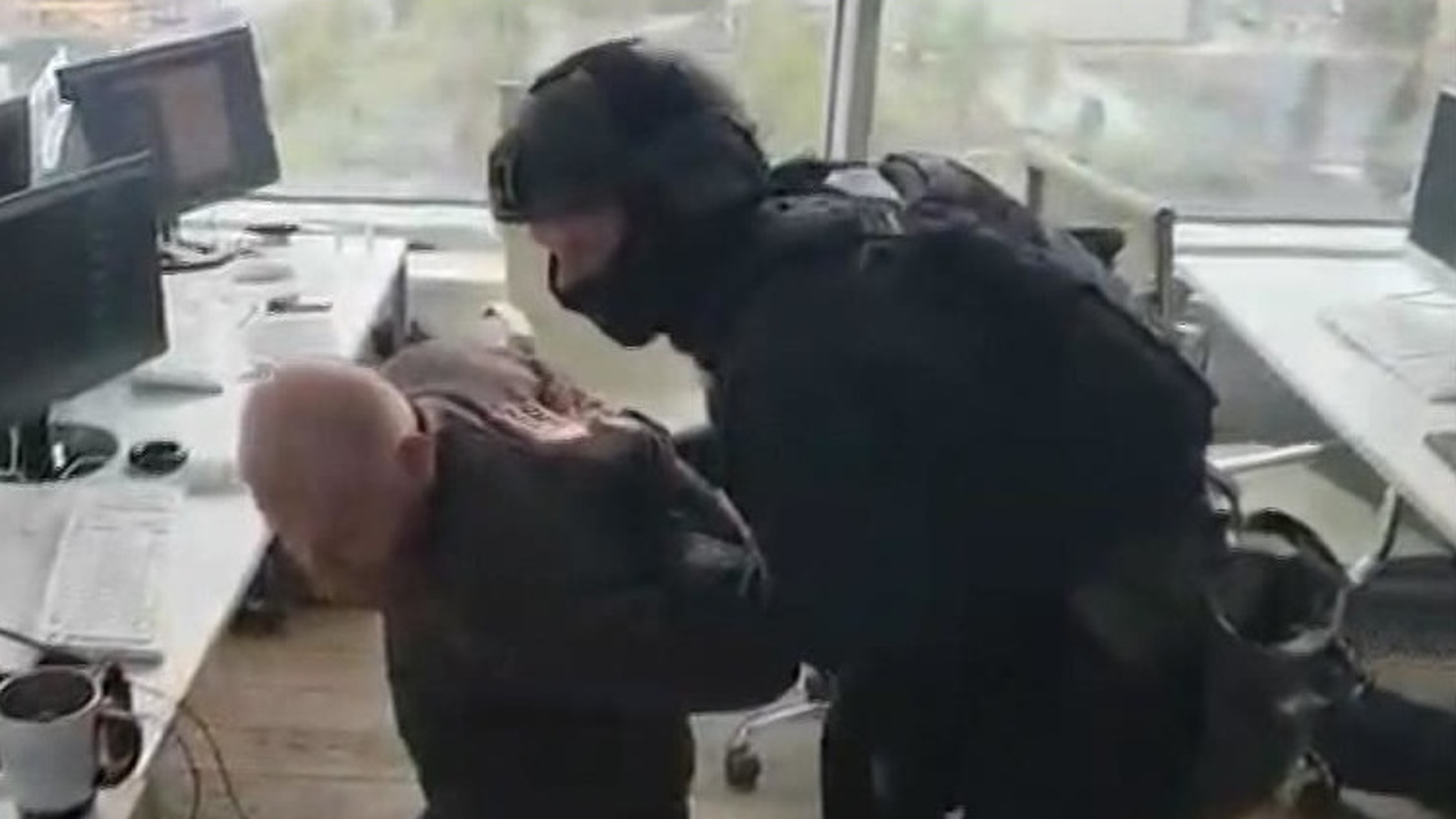 Кто и как управляет фальшивыми следователями и самозваными родственниками?