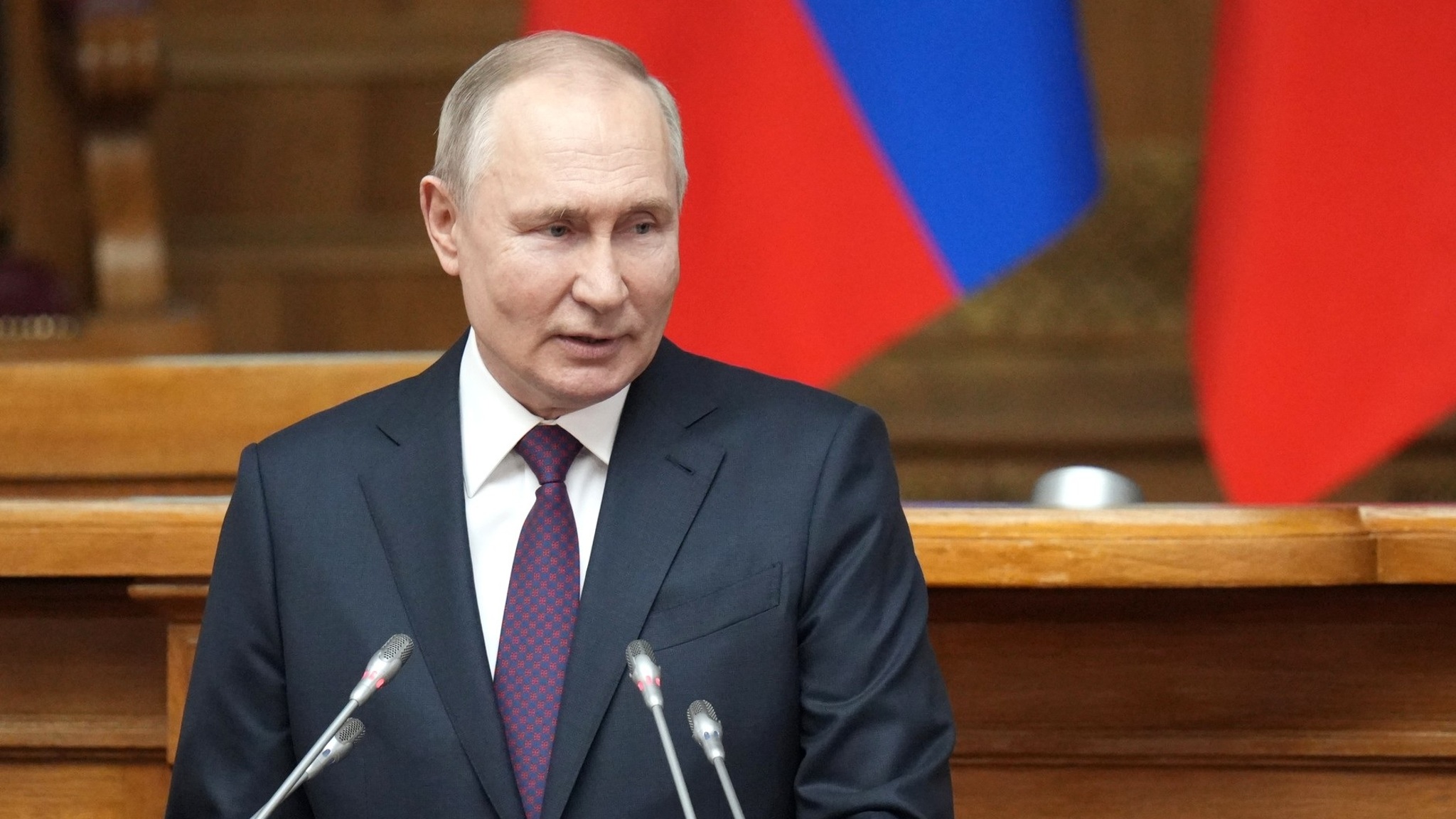 Путин отметил масштаб работы парламентариев