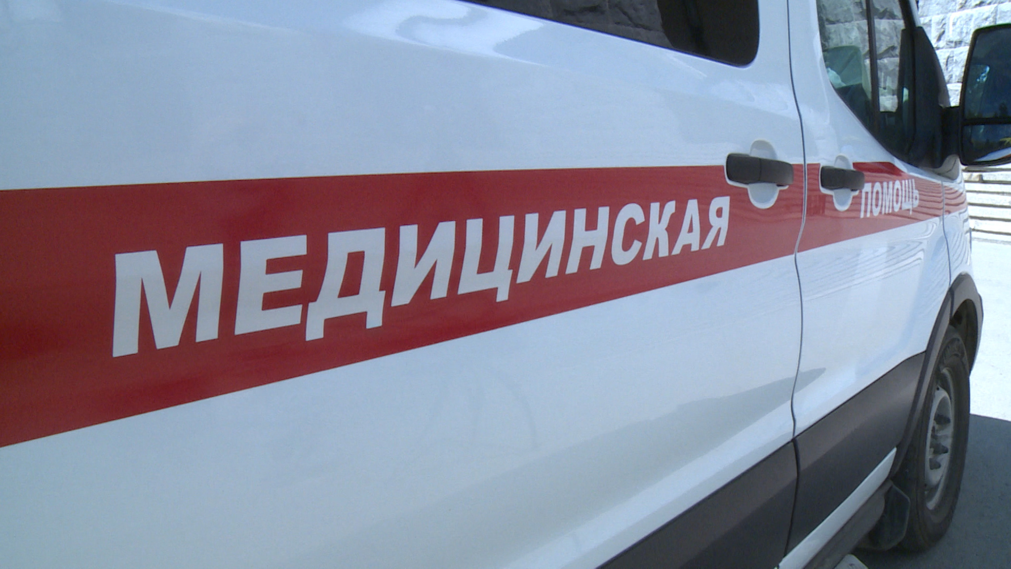 Побег пациента из скорой попал на камеру видеорегистратора