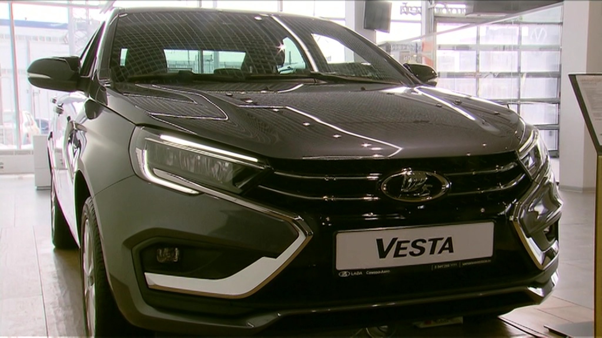 "АвтоВАЗ" отчитался о продажах "Лады"