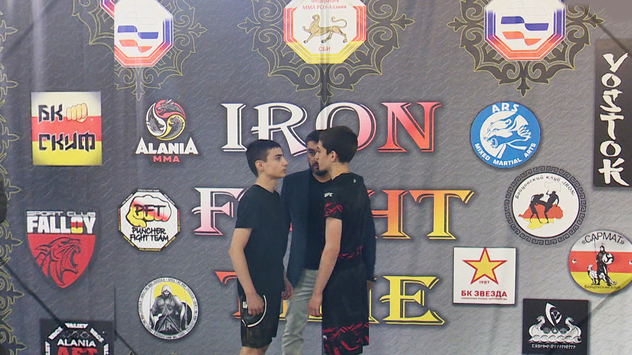Во дворце спорта "Манеж" прошел турнир по смешанным единоборствам  Iron Fight Time