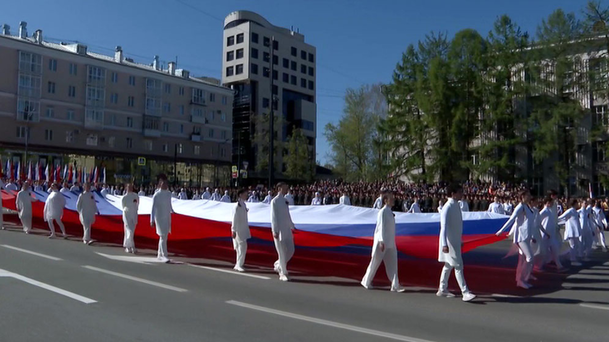 Парад Победы в Перми возглавила "Катюша"