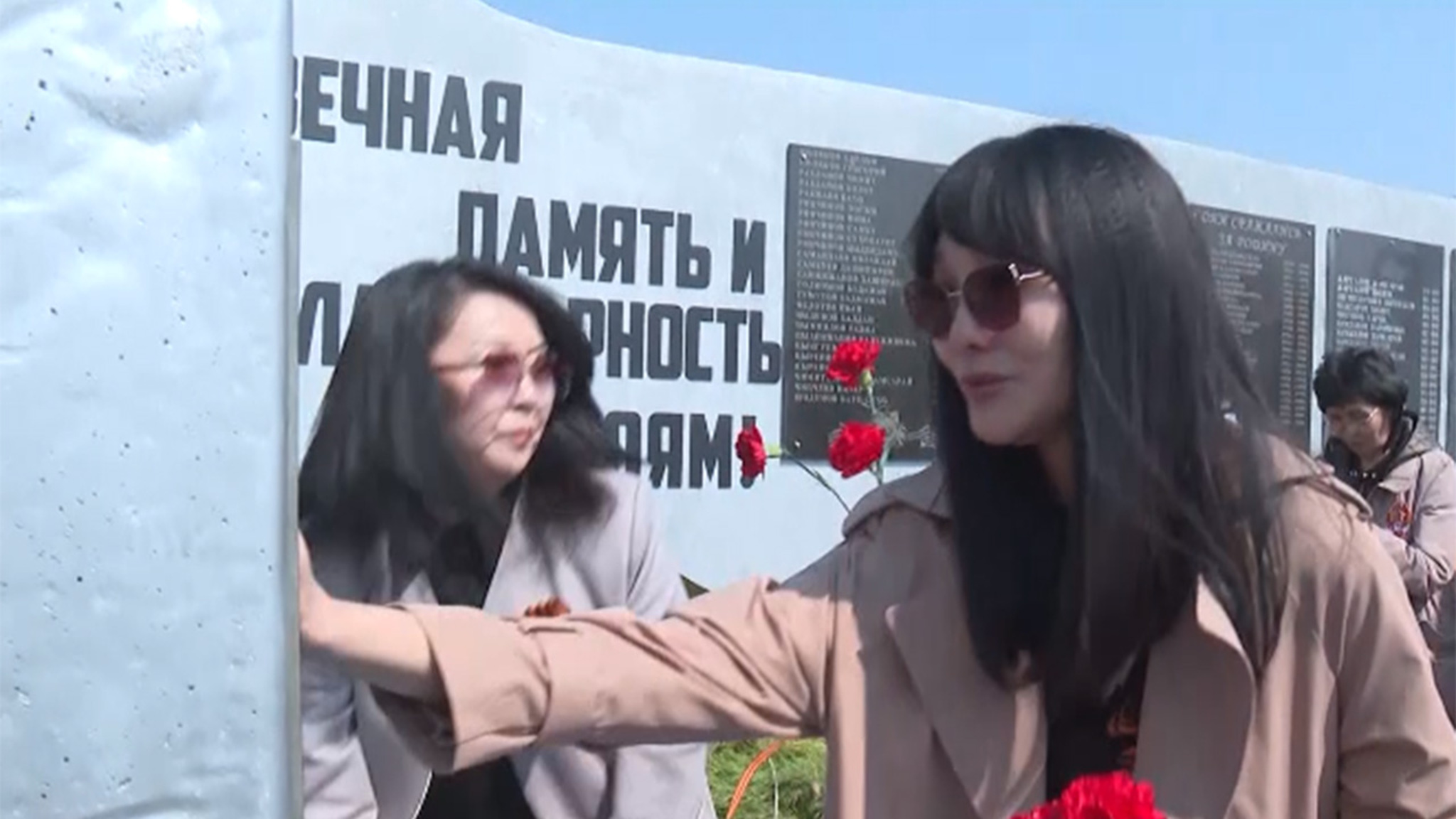 В селе Цаган-Челутай открыли стелу, посвященную Герою России Эдуарду Норполову