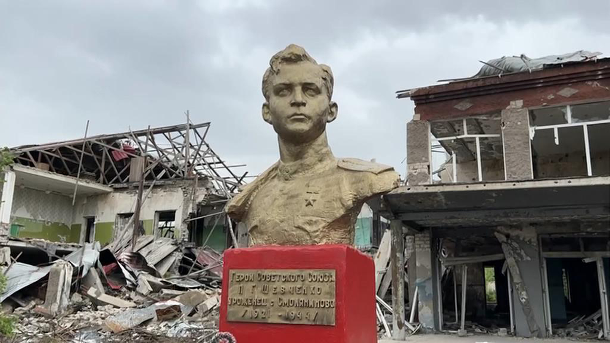 ВСУ ударили "Хаймарсами" по луганским селам