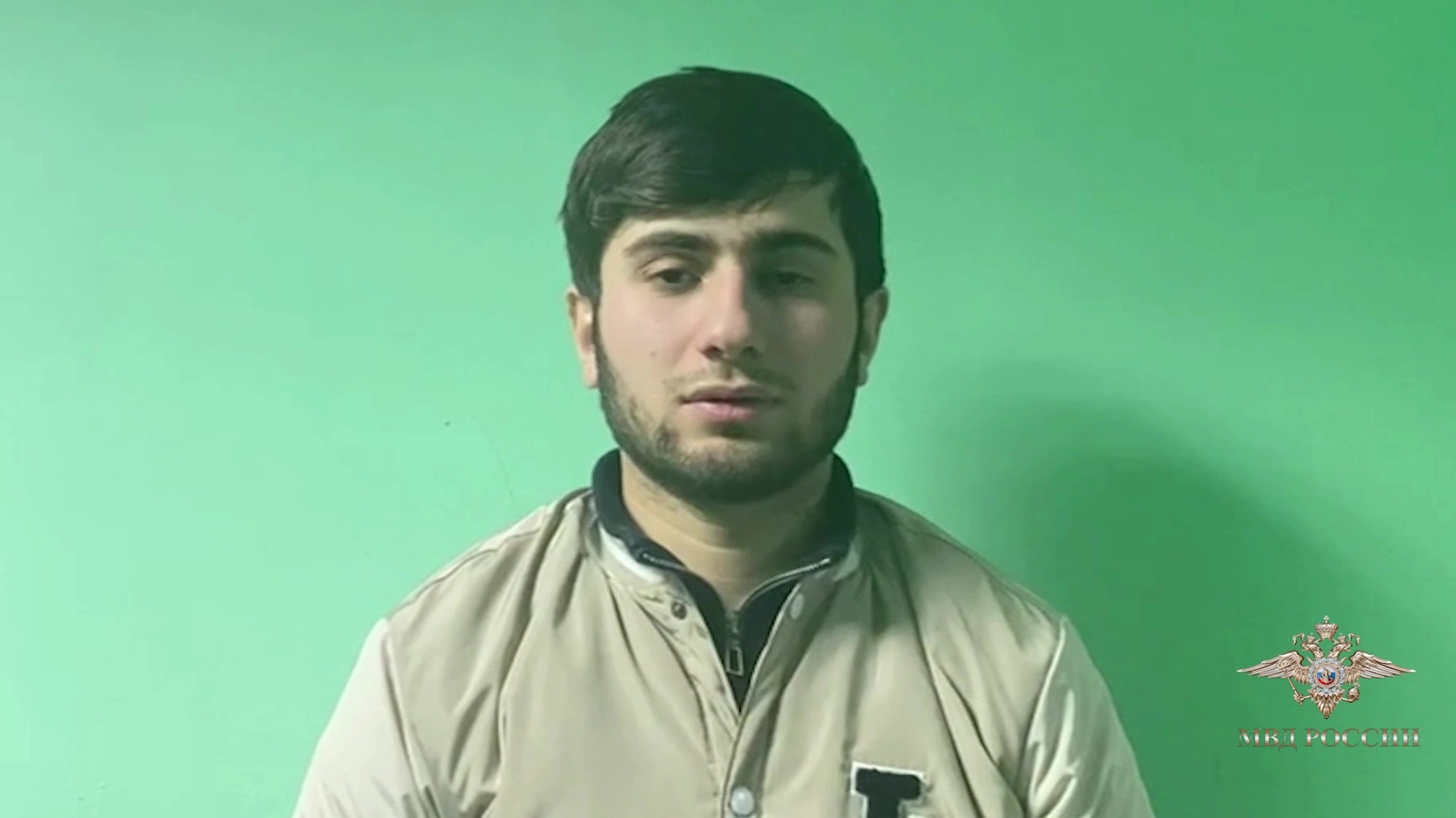 Допрос подозреваемых в нападении на кафе в Москве сняли на видео