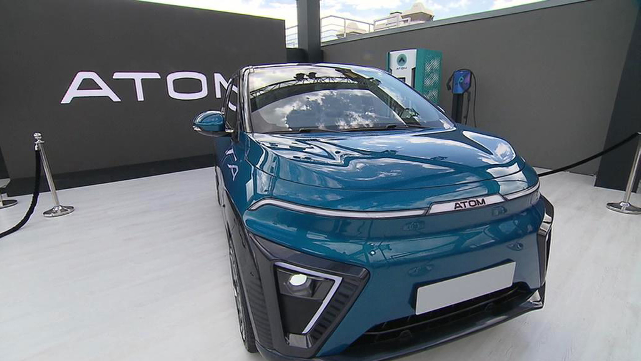 Смартфон на колесах: почему "Атом" называют автомобилем-гаджетом