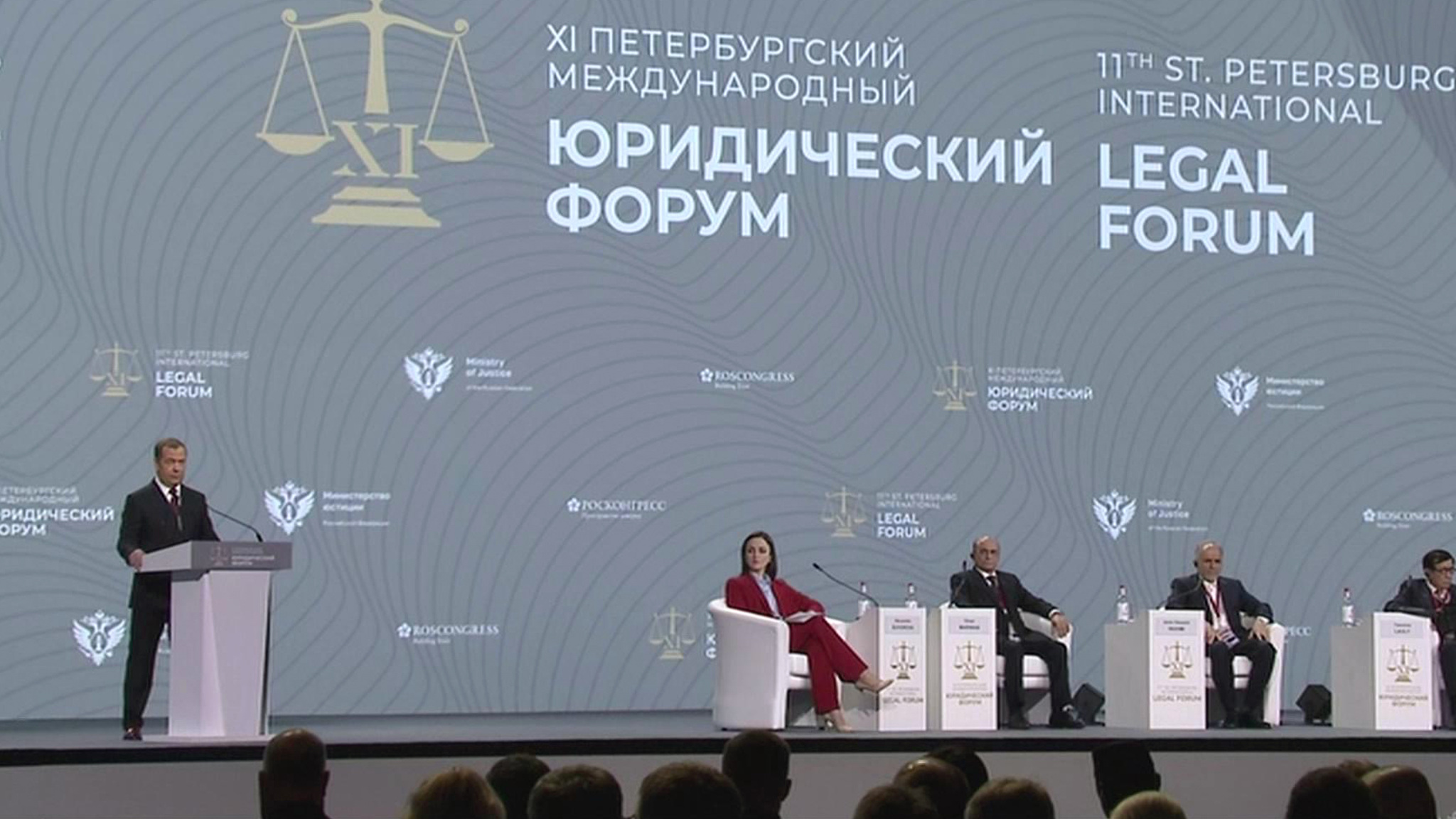 Дмитрий Медведев разъяснил, кто подталкивает мир к апокалипсису