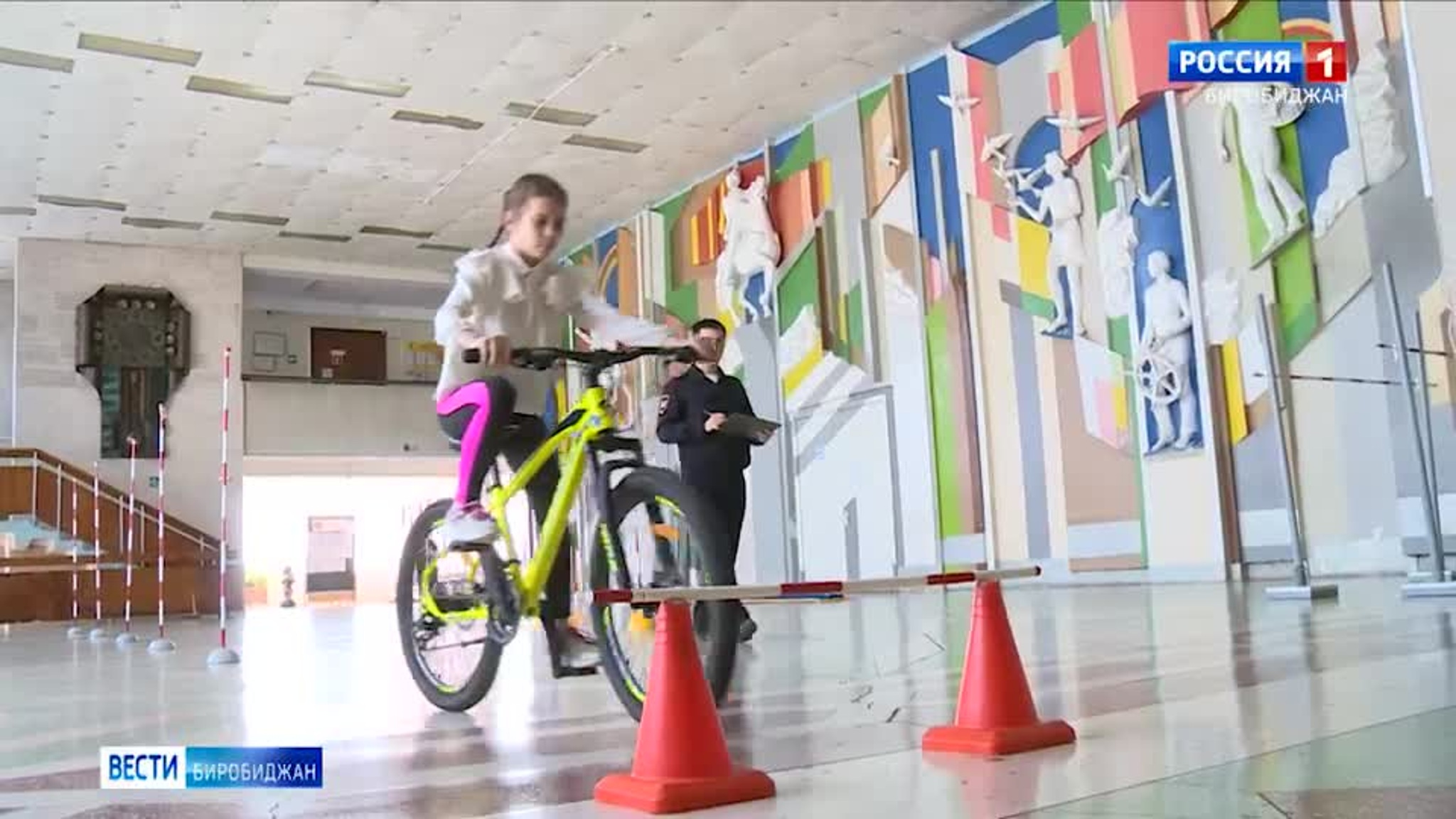 Юные инспекторы дорожного движения завершили обучение и сдали экзамен