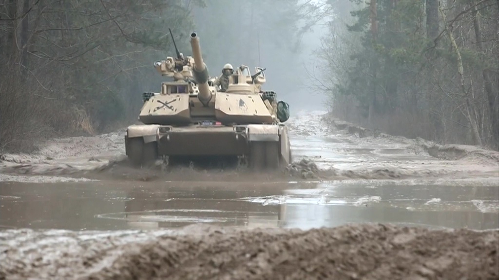 Украинских военных обучают на западных танках Abrams