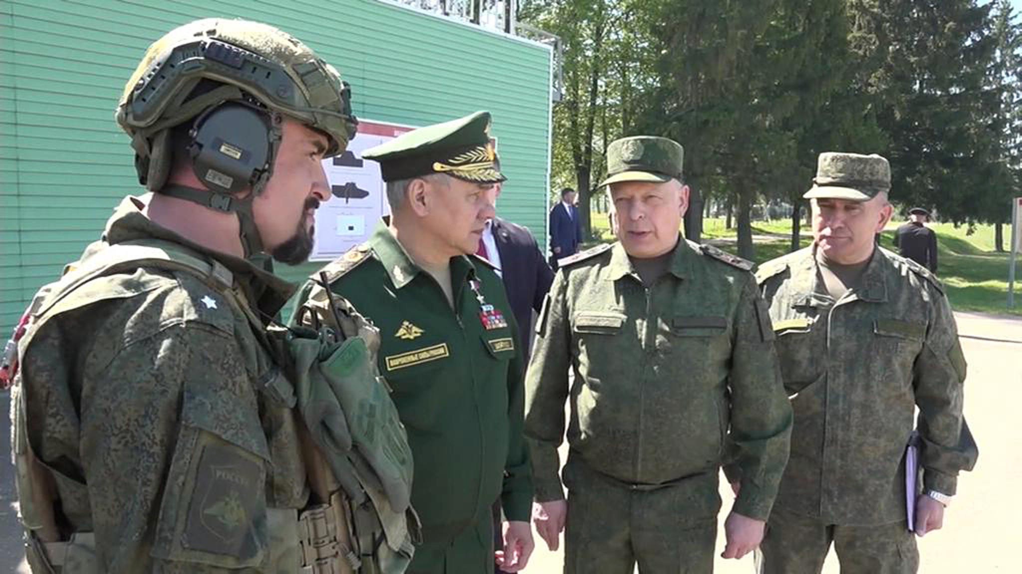 Шойгу оценил высокую готовность группировки войск "Восток"