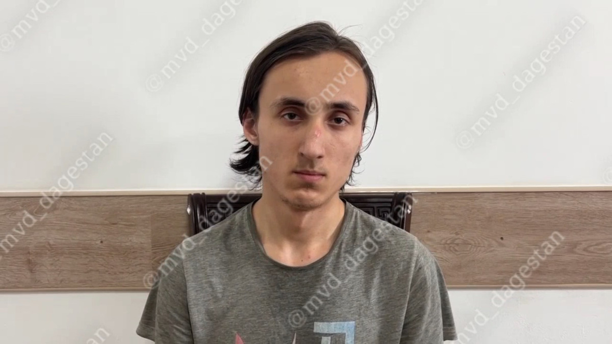 Полиция показала кадры допроса юноши, задержанного в Махачкале с оружием