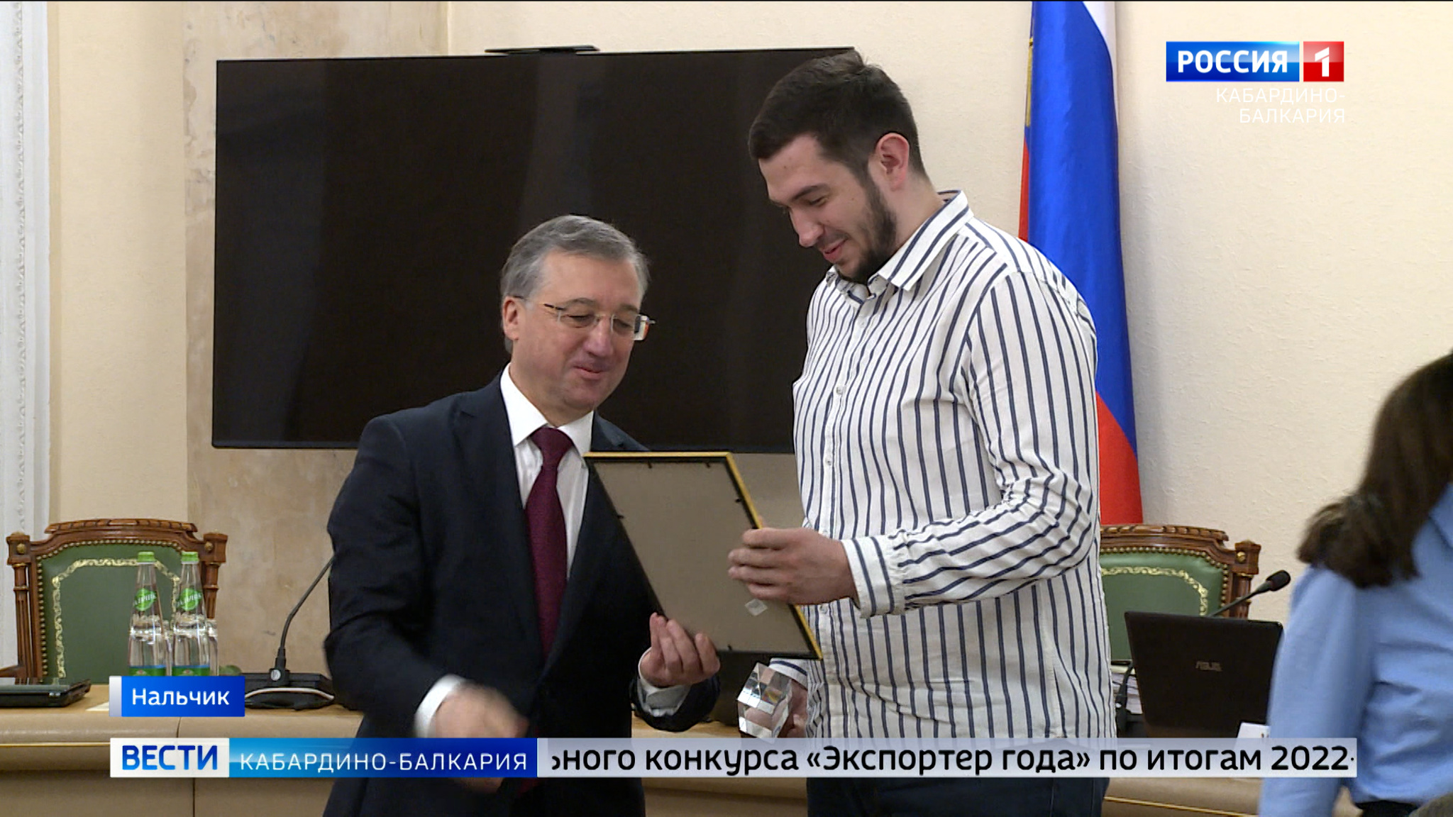 На заседании Правительства КБР наградили предпринимателей