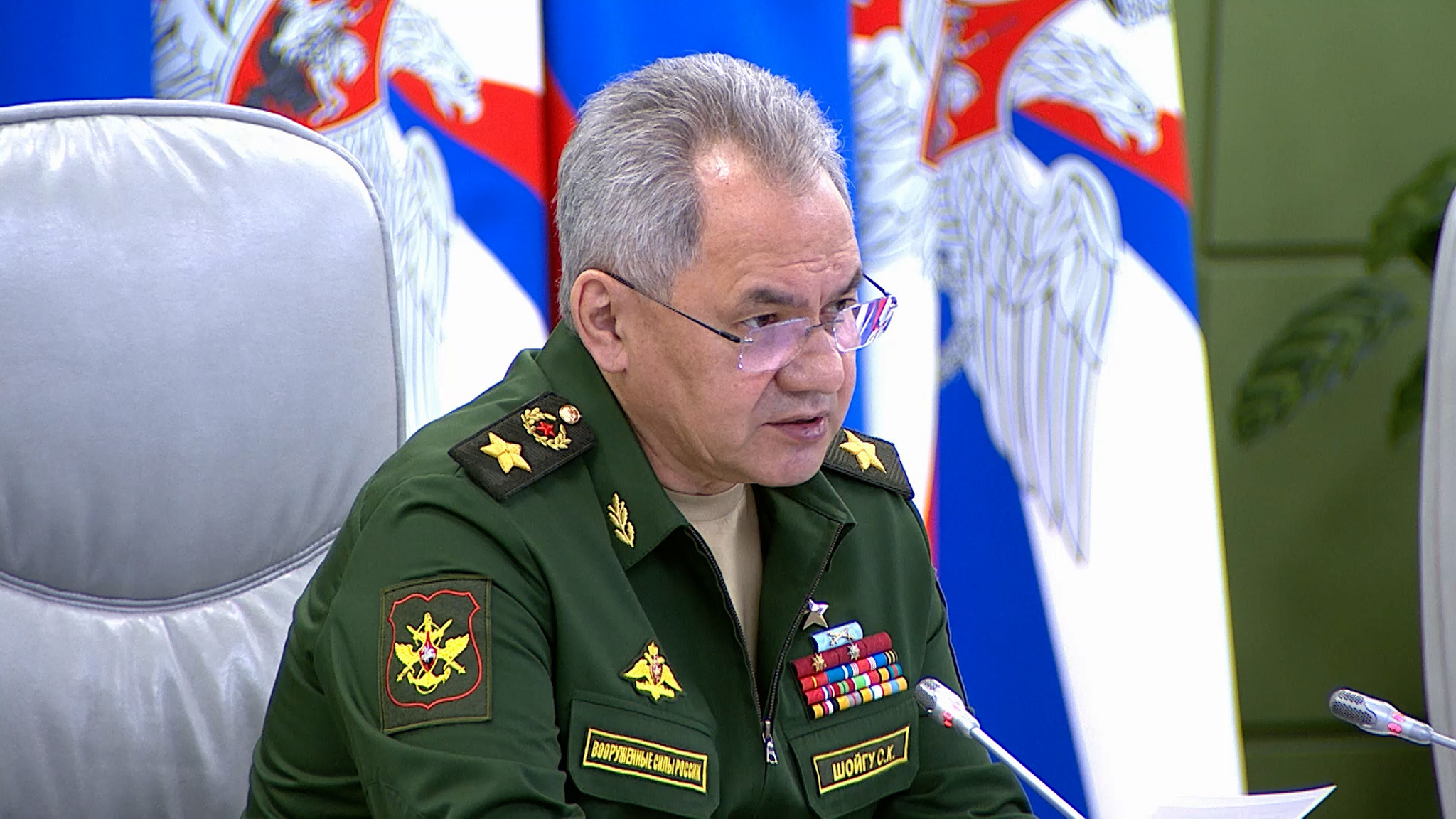Запад требует от Киева наступать, несмотря на потери ВСУ, заявил Шойгу