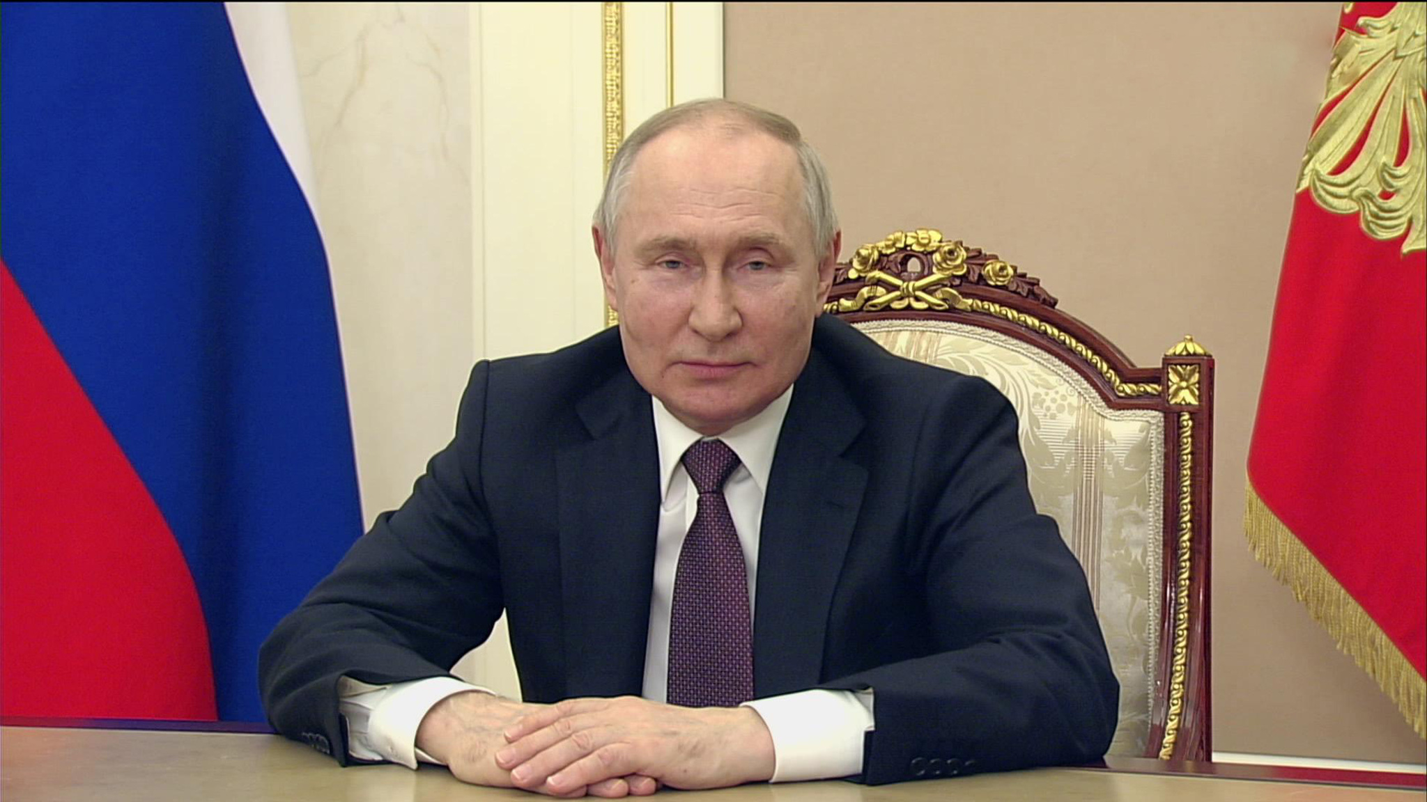 Путин обратился к участникам фестиваля "Движение первых"