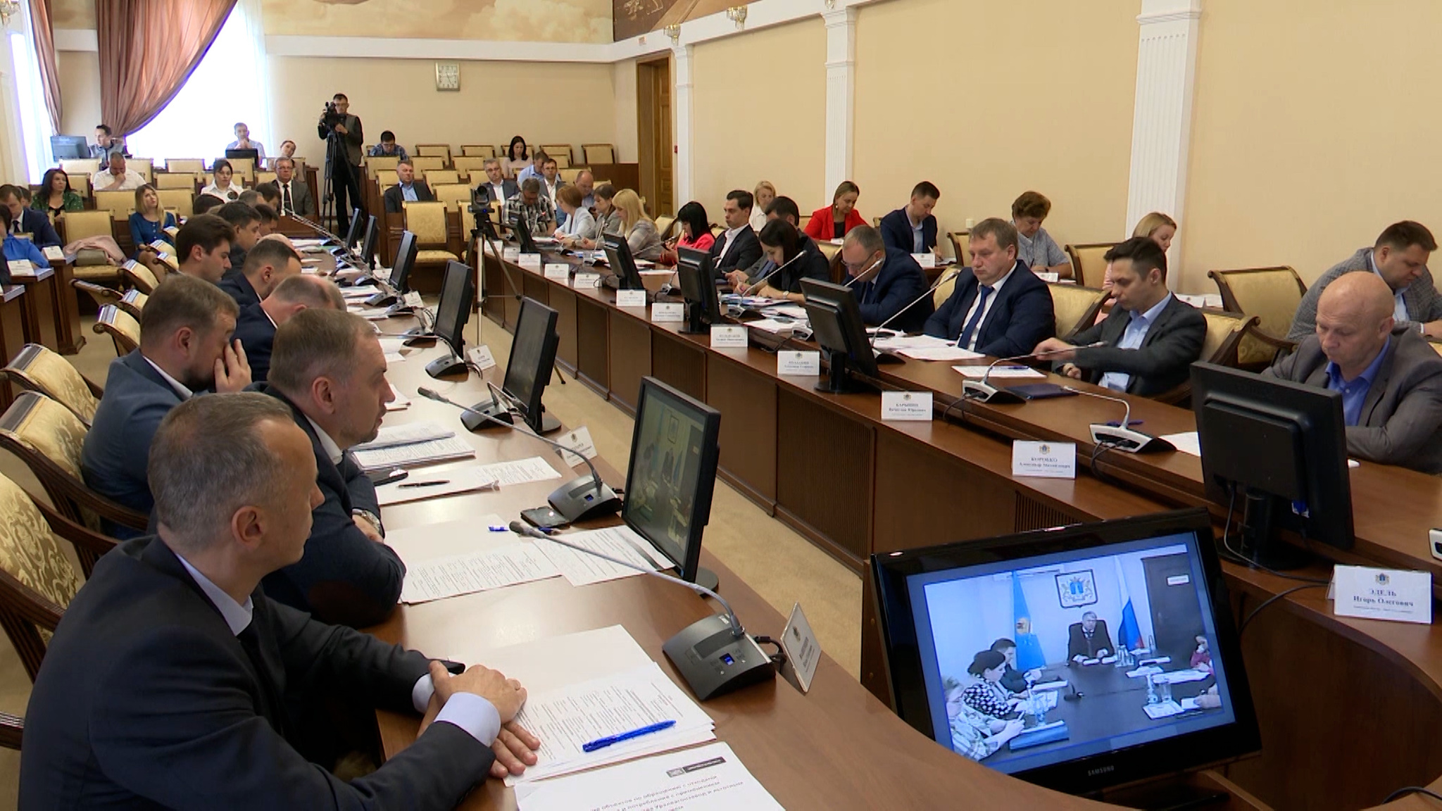 Ситуация с отравлением  суррогатным алкоголем стала основной и на аппаратном совещании