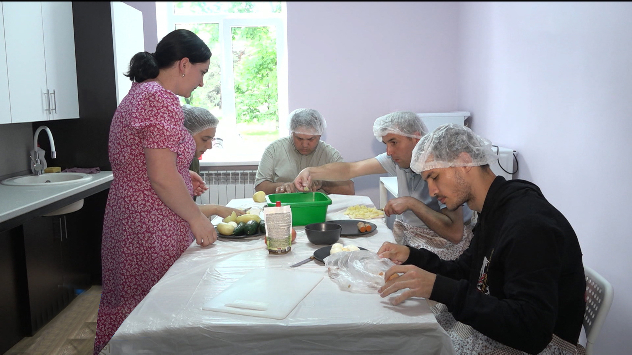 Человек заботящийся: сегодня праздник отмечают социальные работники