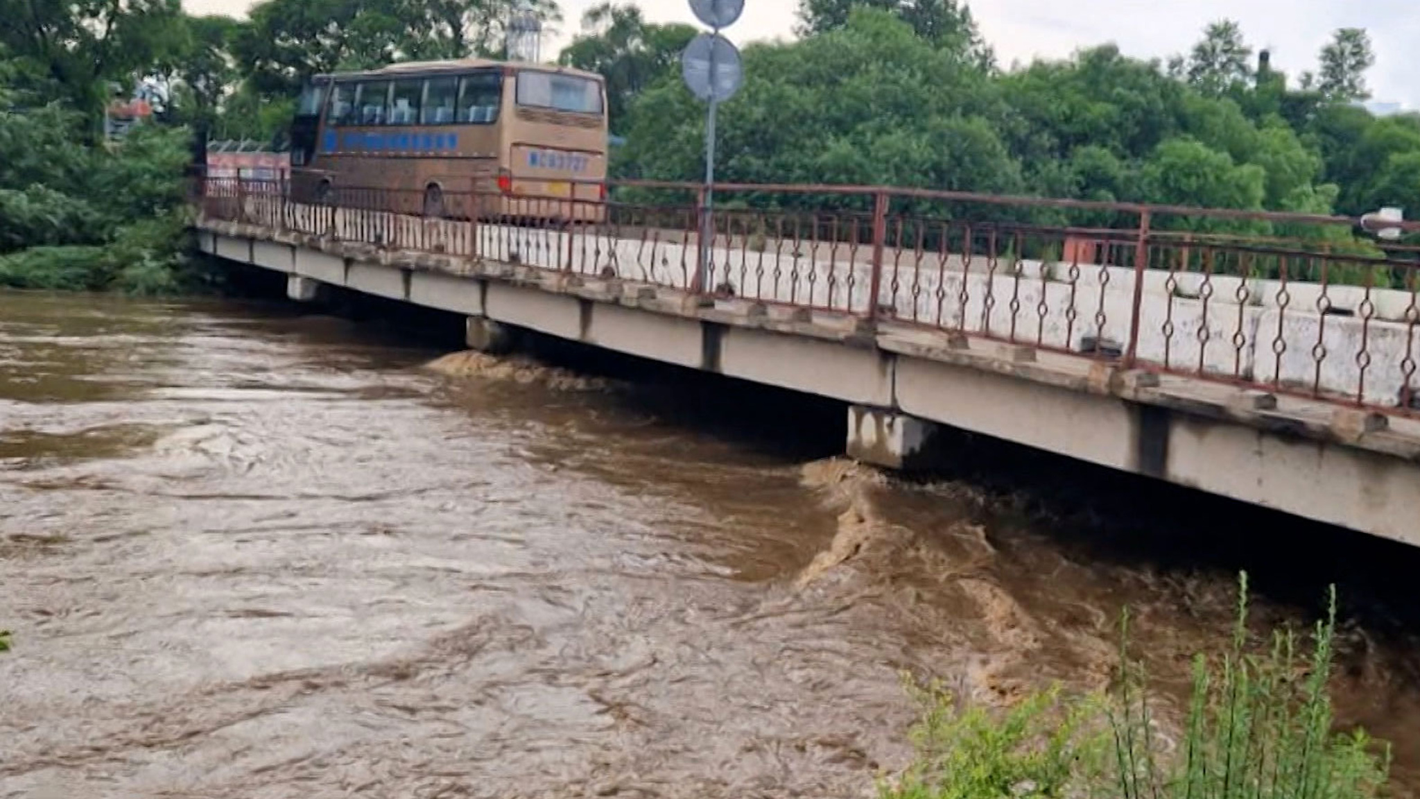 Владивосток реанимируют после ливней