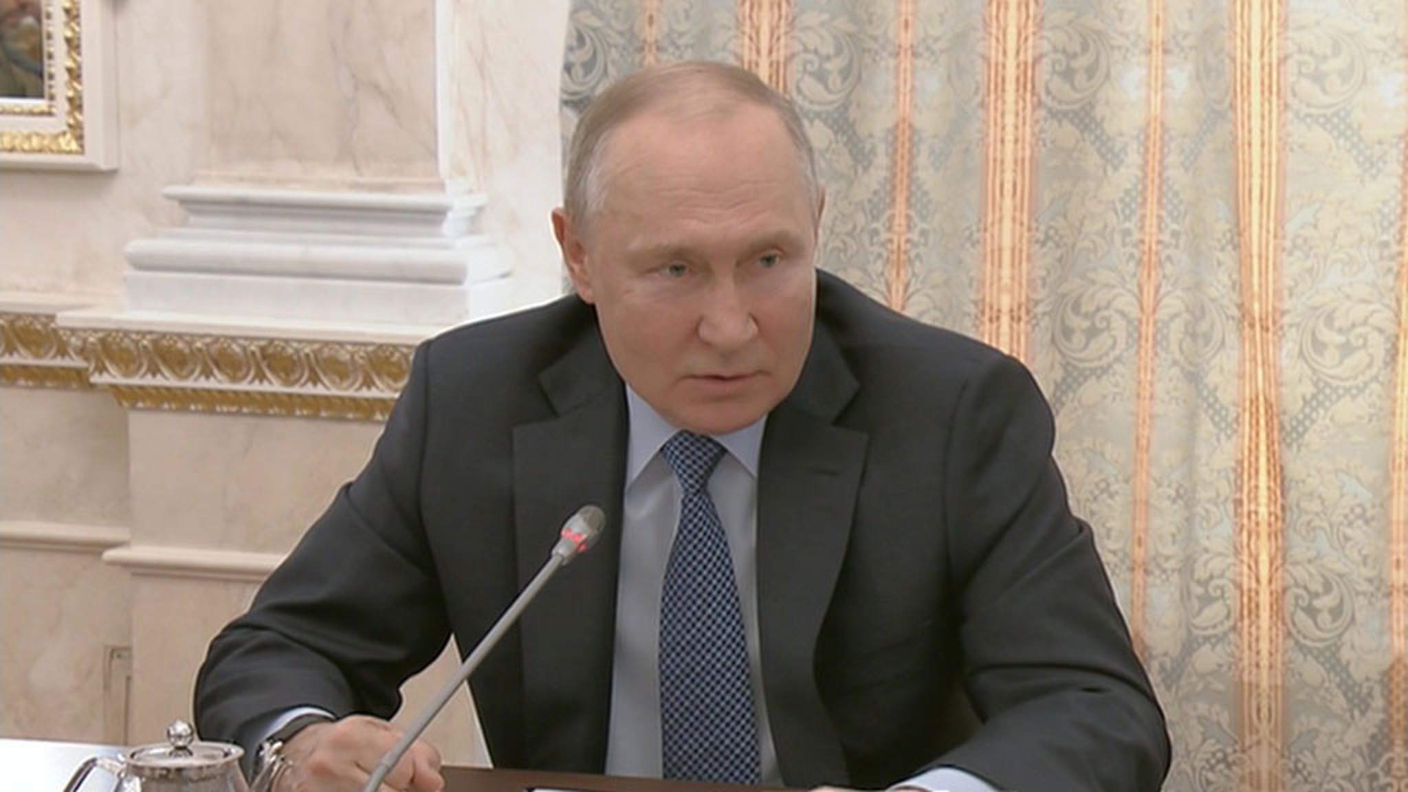 Основные тезисы беседы президента с военкорами