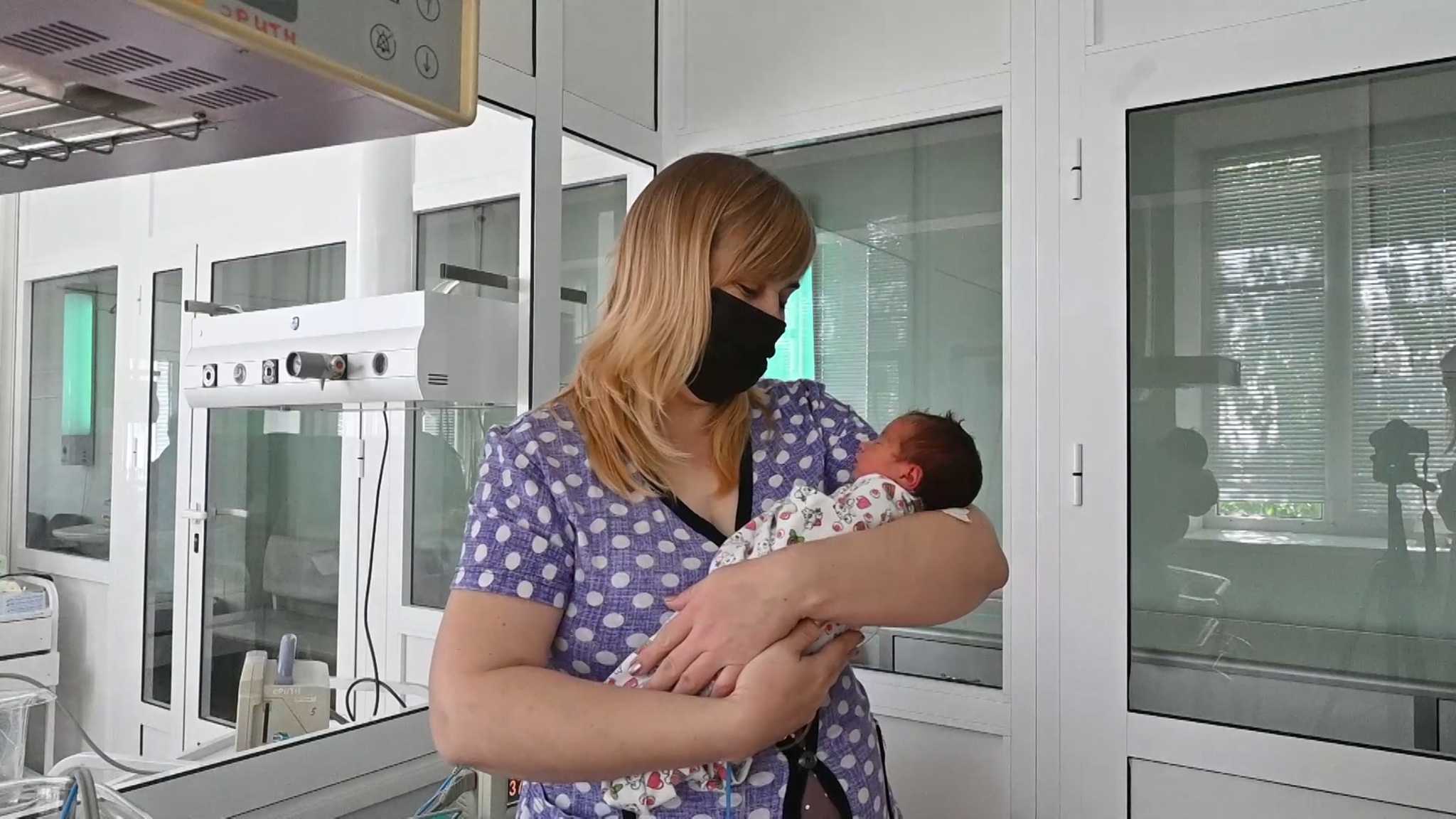 В Волгоградской области многодетная мама родила одиннадцатого ребенка