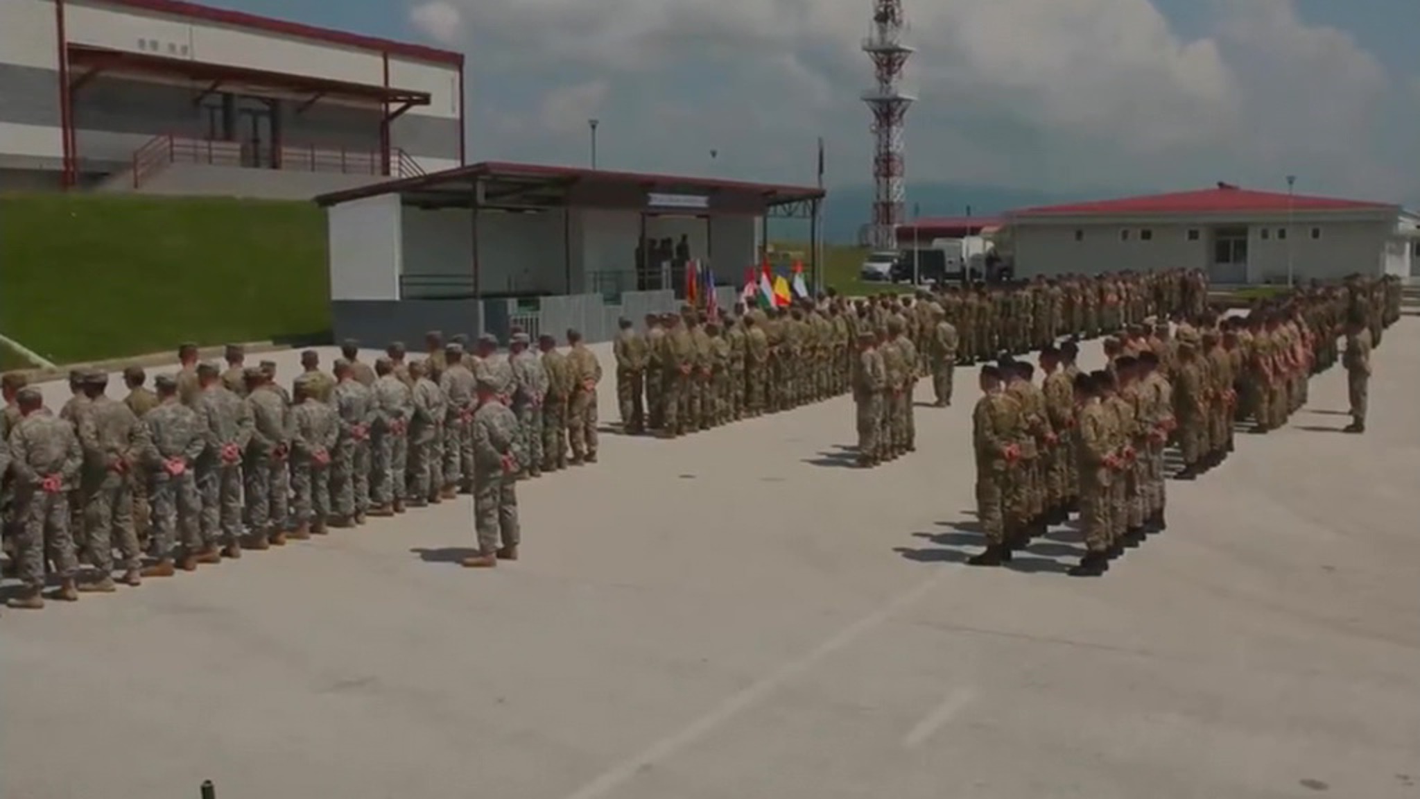 Запад в складчину собирает вооружение для киевского режима
