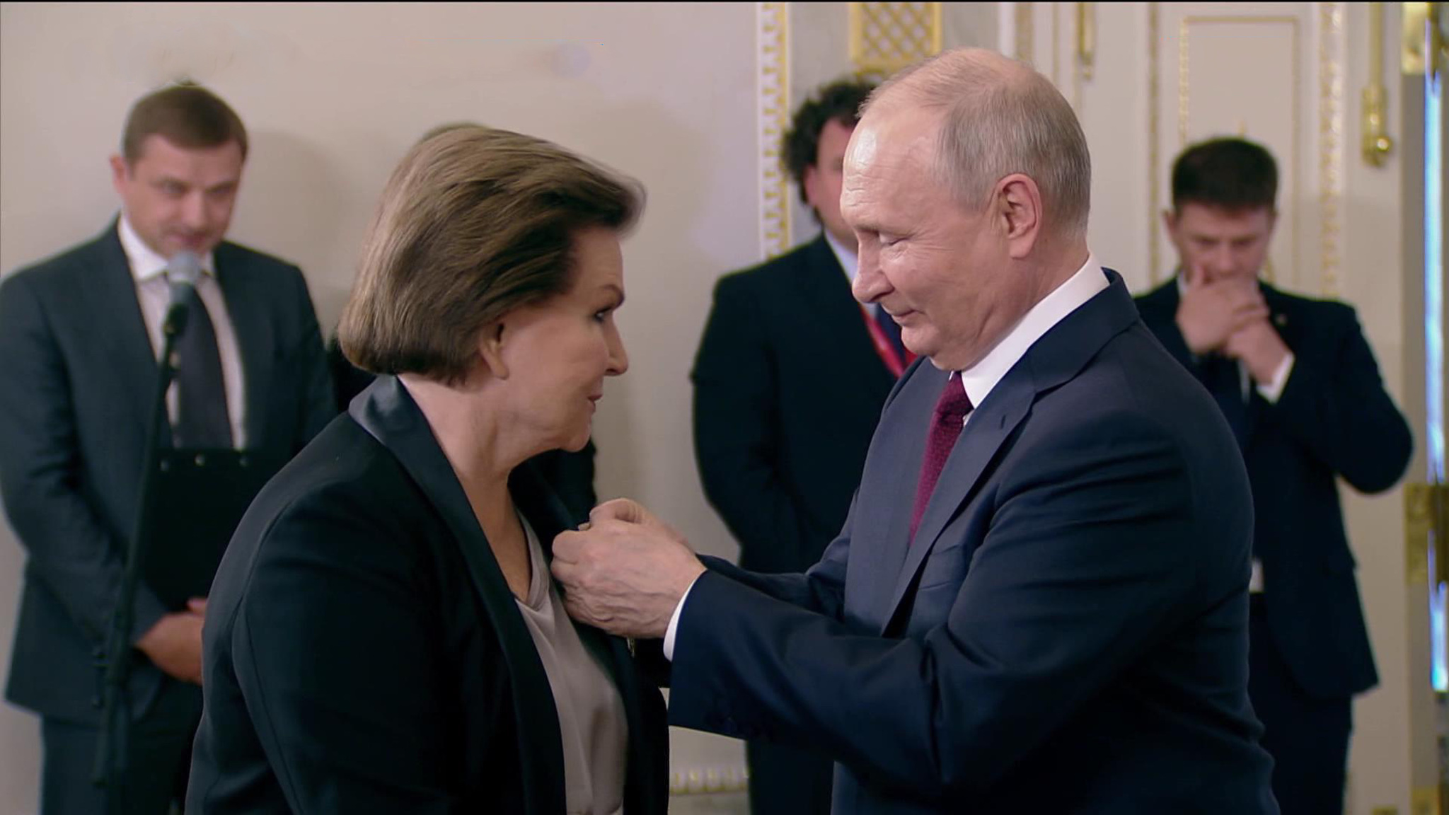 Путин встретился с Терешковой в день 60-летия ее полета в космос
