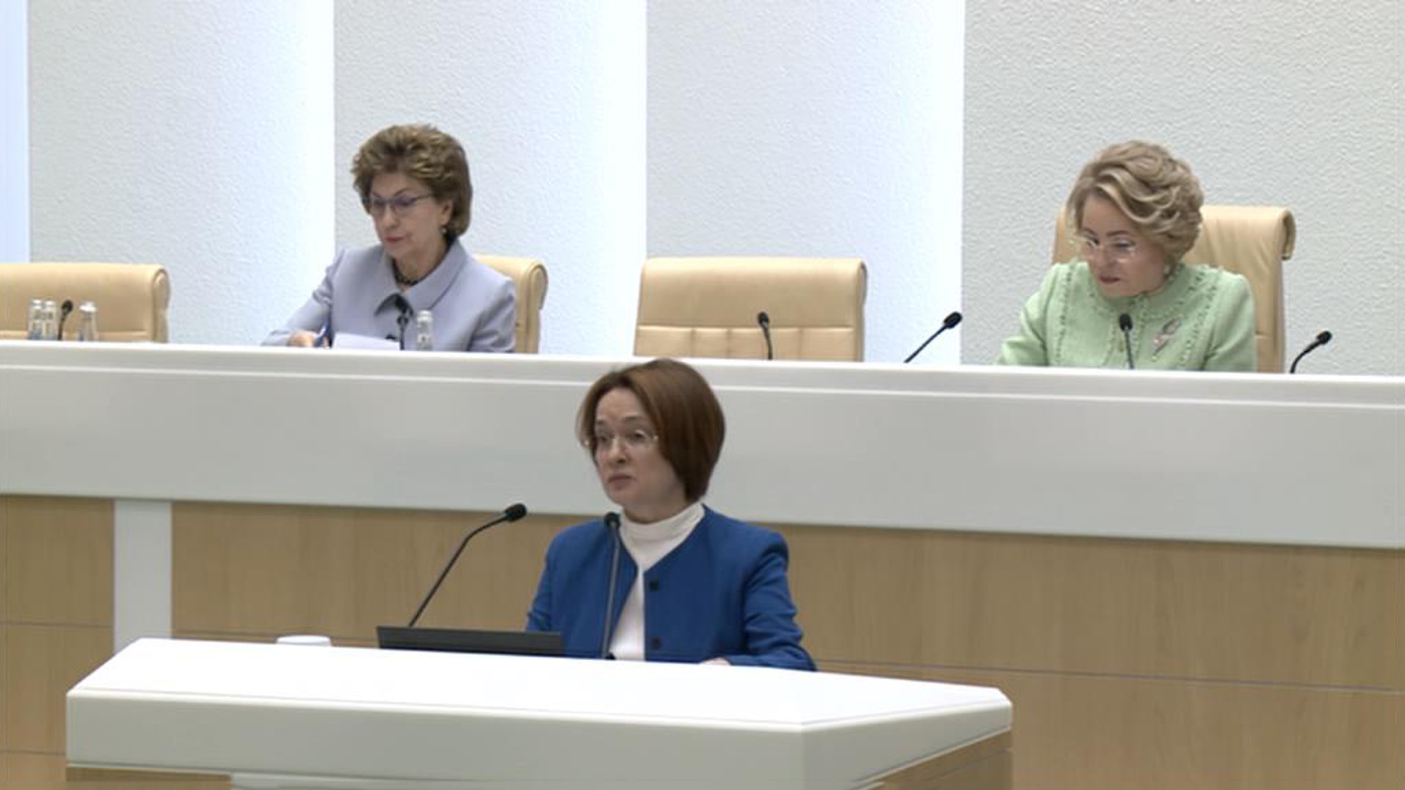 Набиуллина рассказала сенаторам о роли финансового сектора в экономике РФ